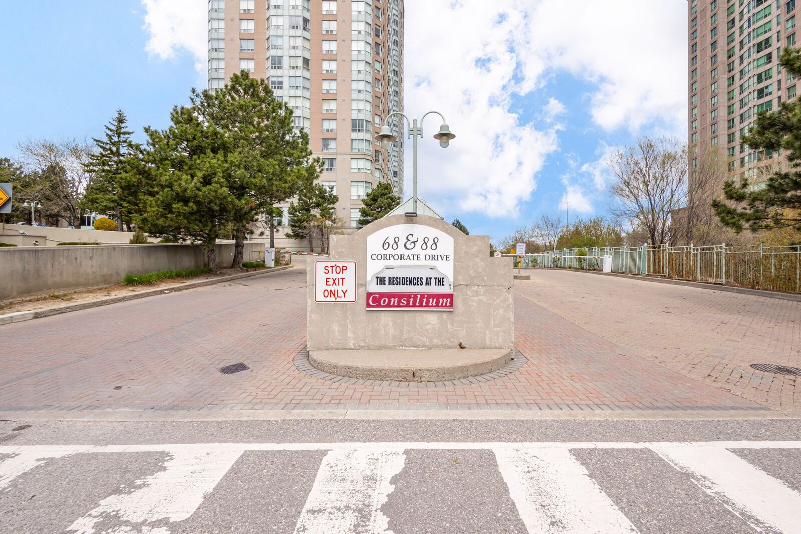 88 Corporate Drive photo 27
