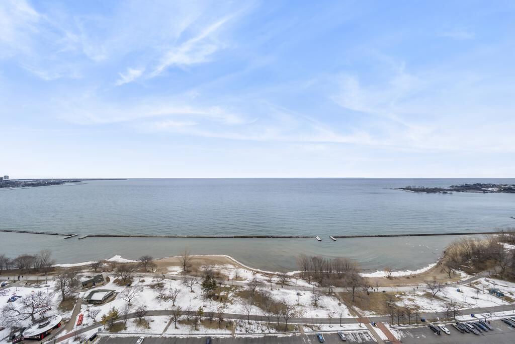 1928 Lake Shore Boulevard W photo 33