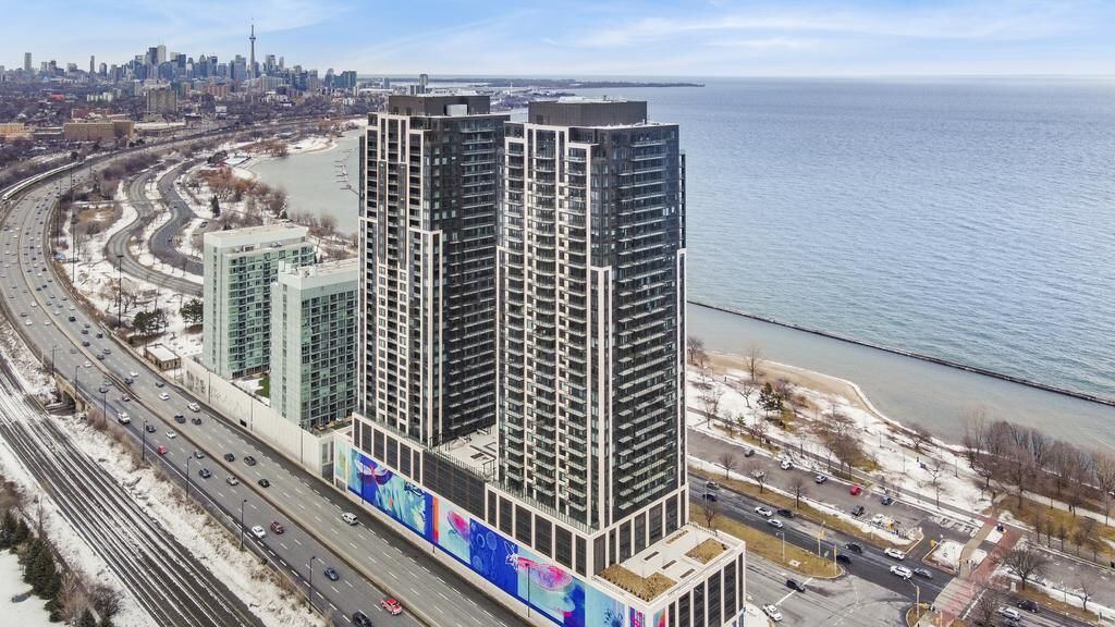 1928 Lake Shore Boulevard W photo 35
