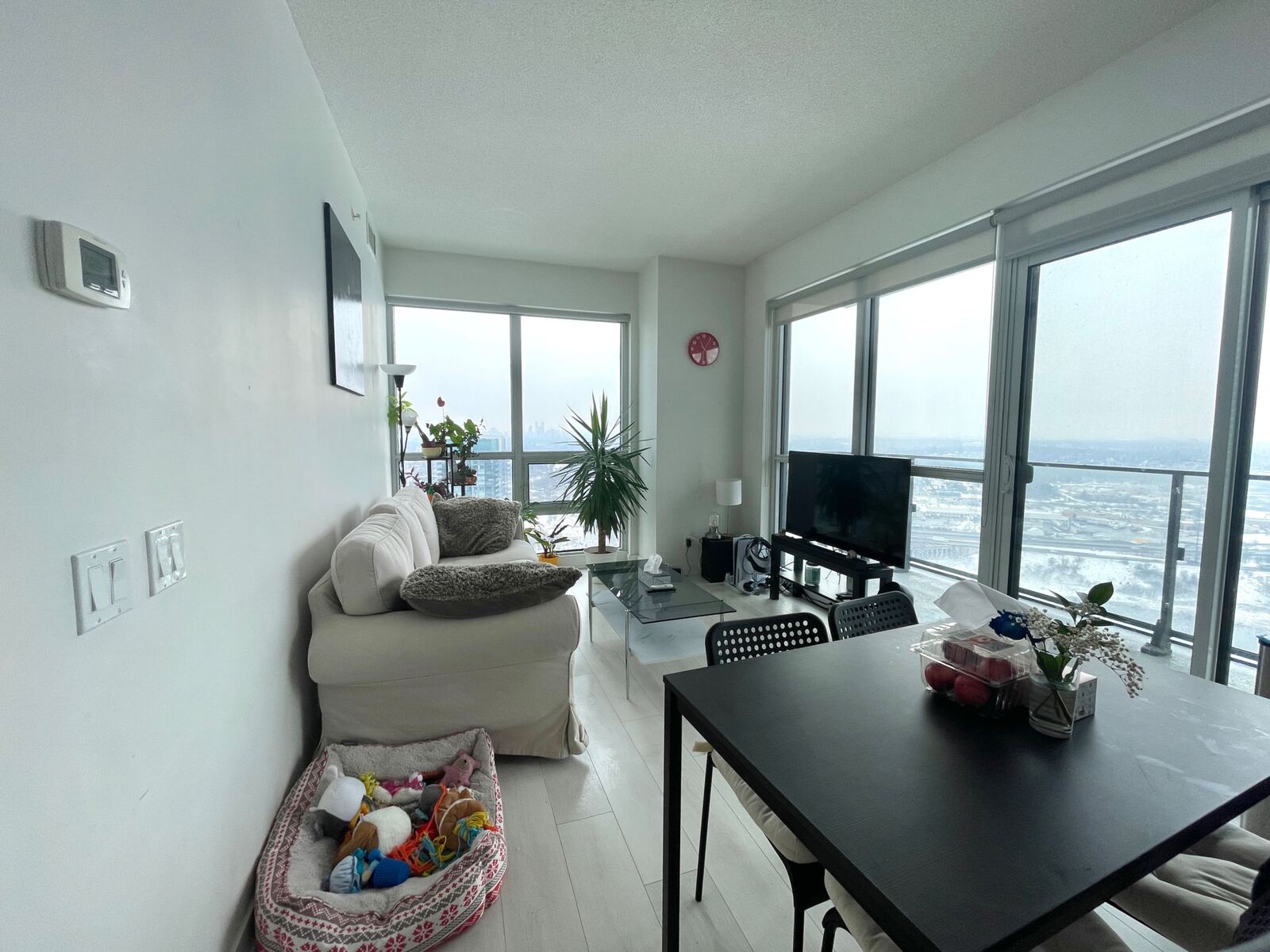 2200 Lake Shore Boulevard W photo 4