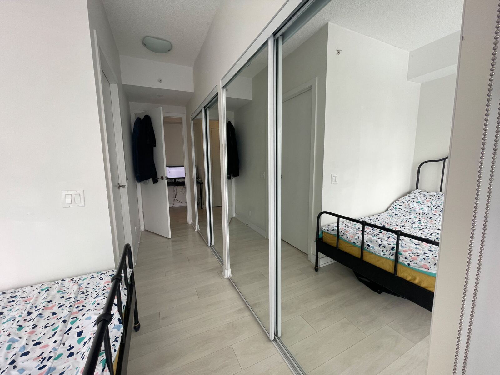 2200 Lake Shore Boulevard W photo 9
