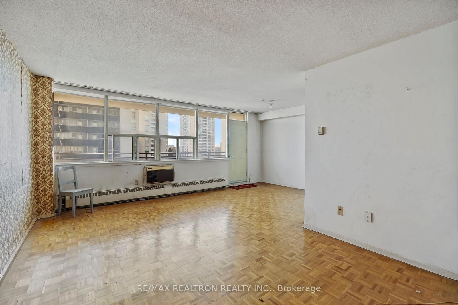 155 Marlee Avenue photo 18