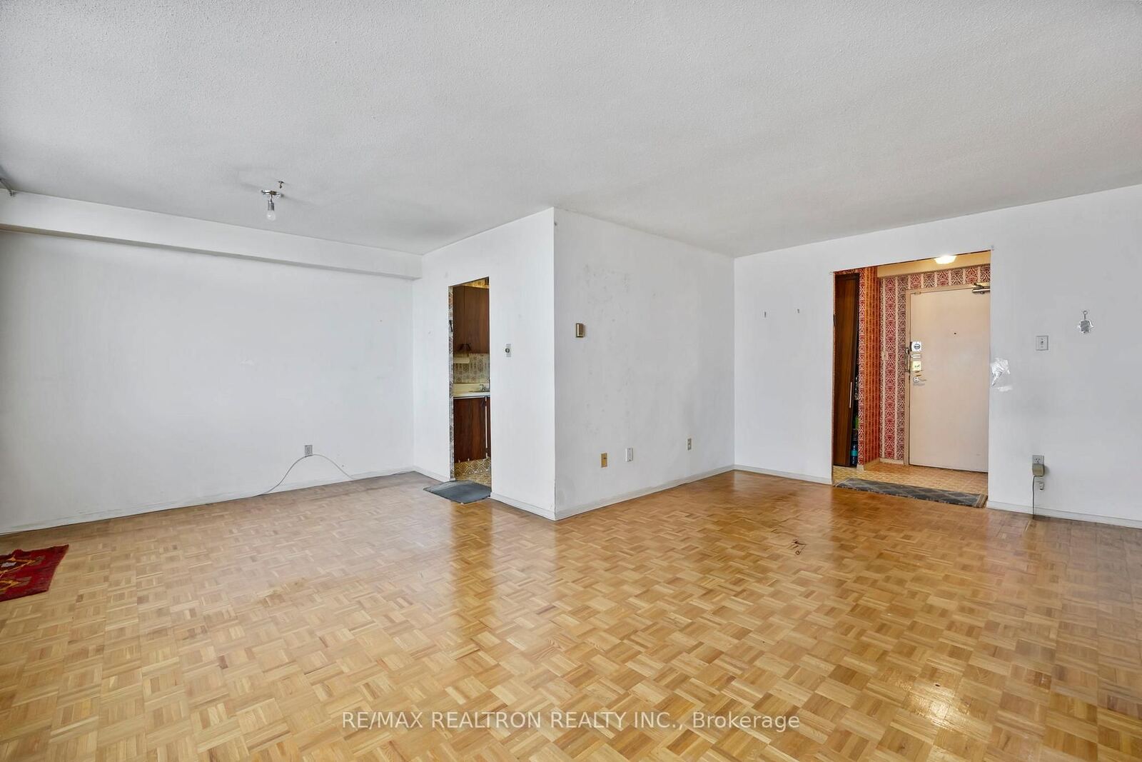 155 Marlee Avenue photo 26