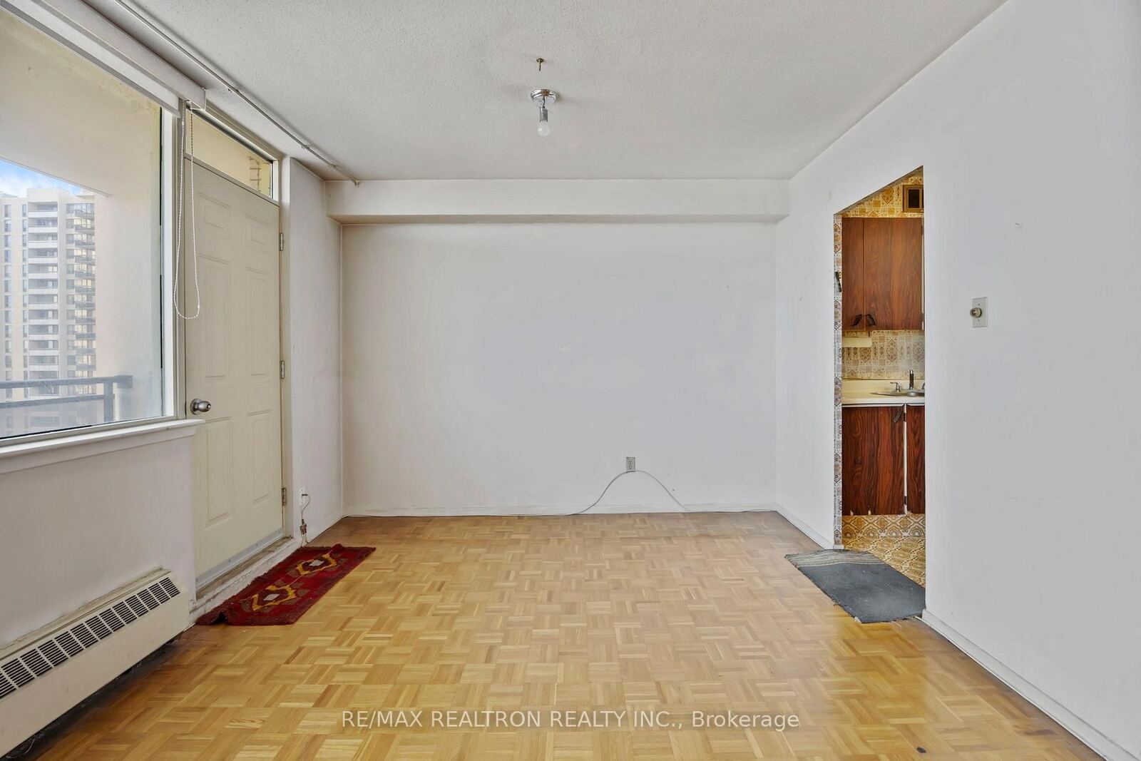155 Marlee Avenue photo 28