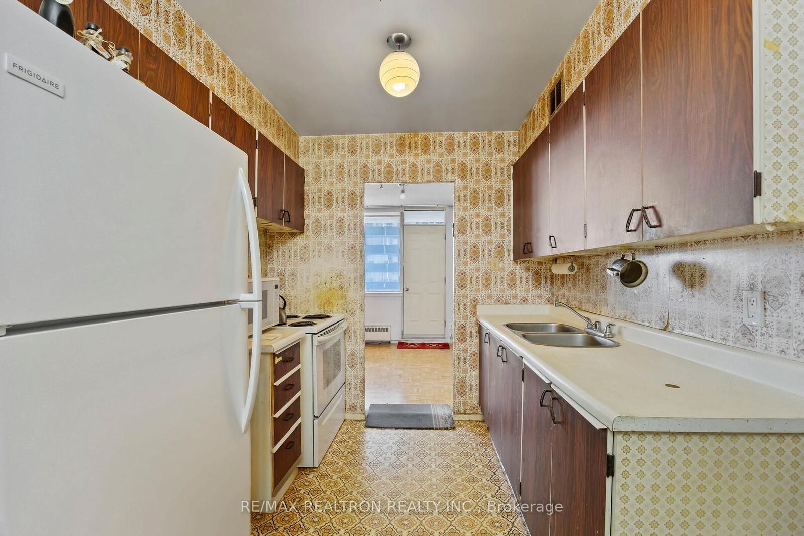 155 Marlee Avenue photo 30