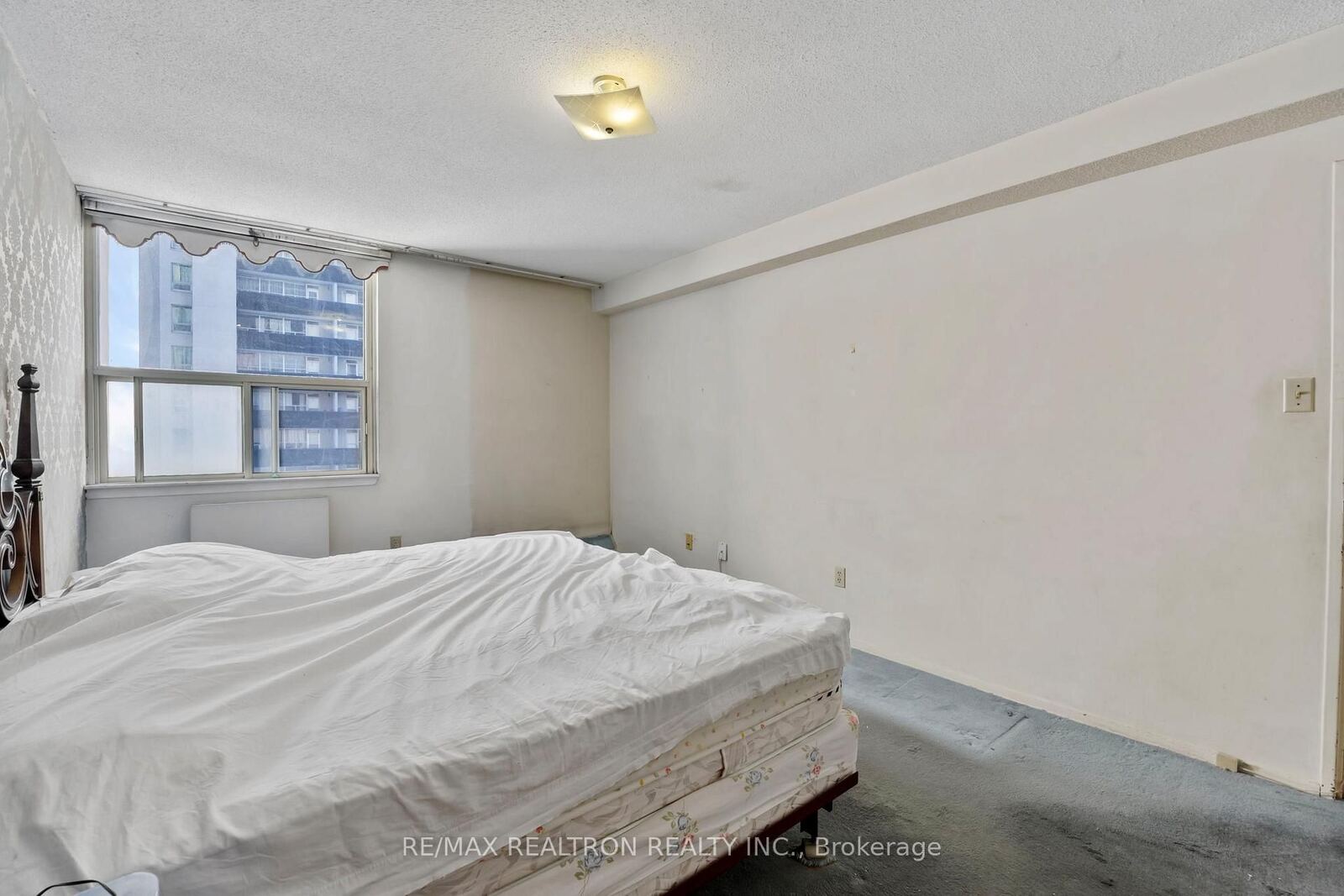 155 Marlee Avenue photo 37