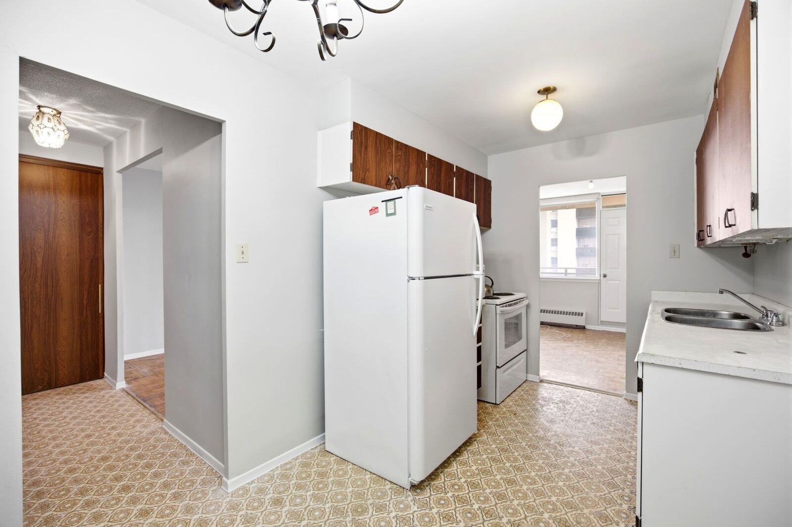155 Marlee Avenue photo 39