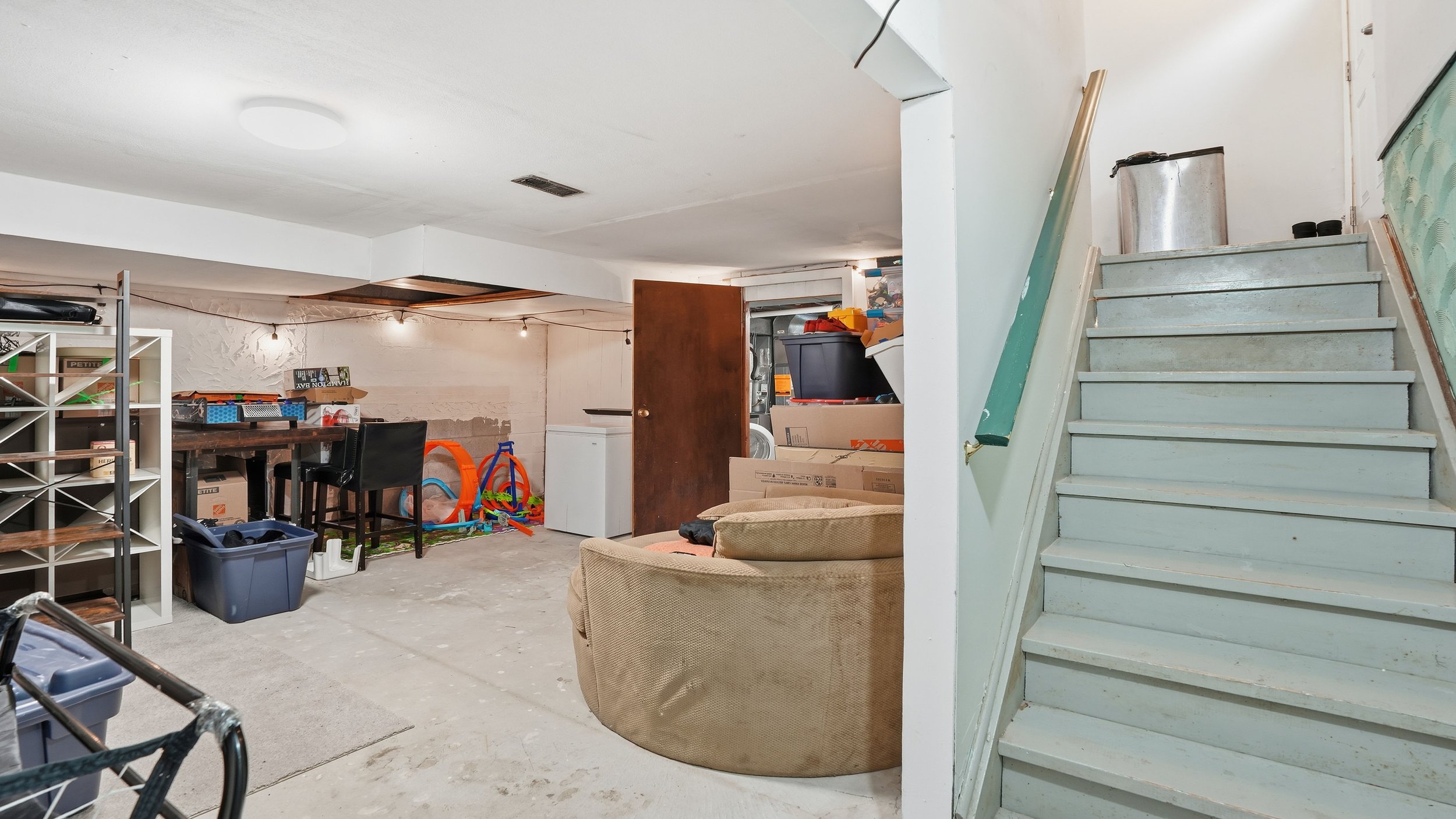 408 Camelot Court