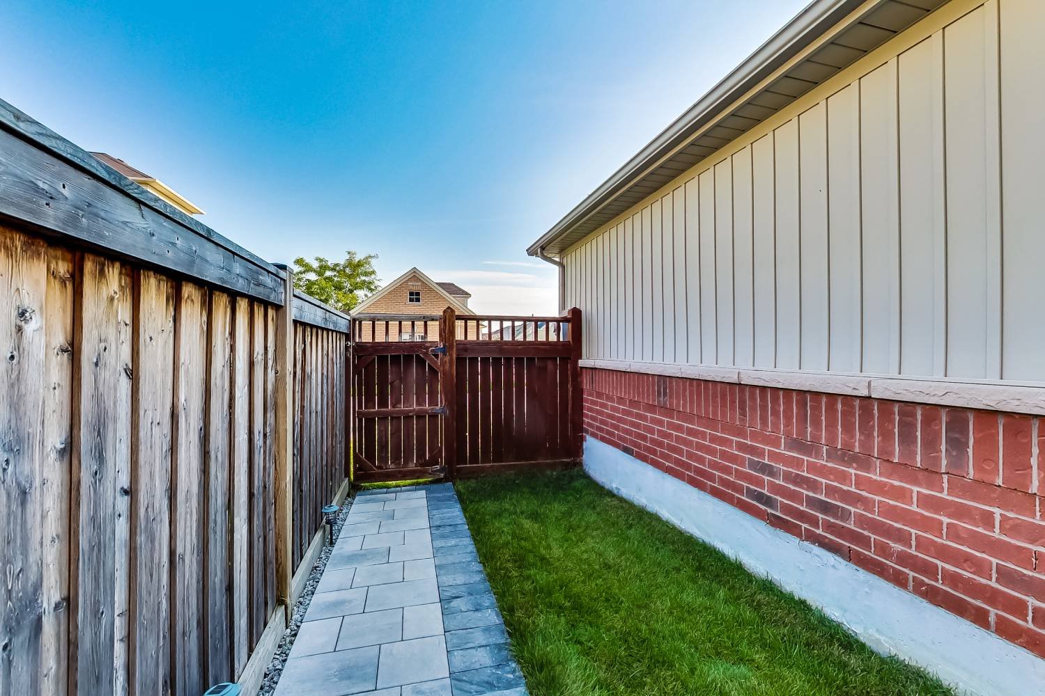 14 Dalton Gardens Lane