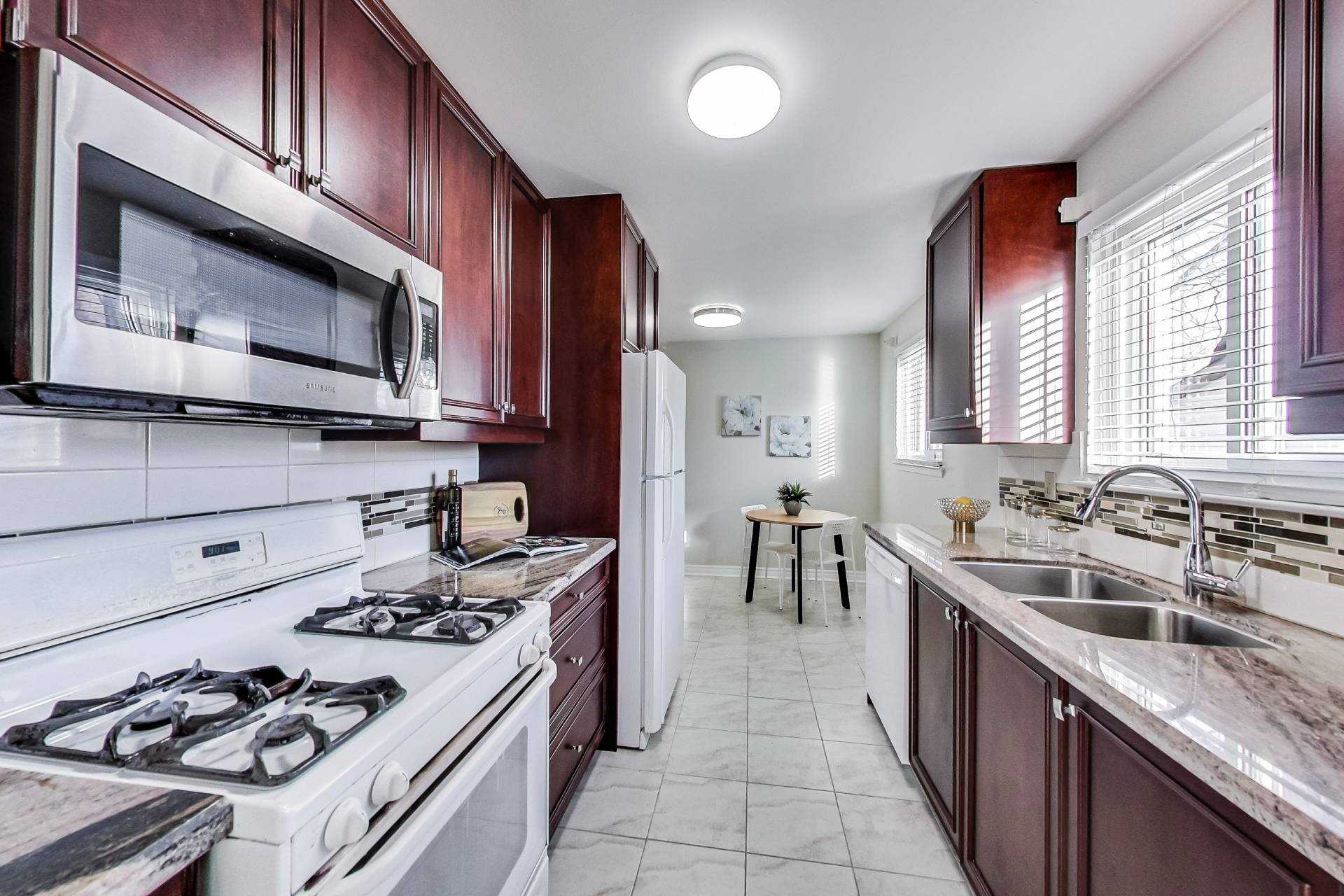 1286 Ilona Park Rd
