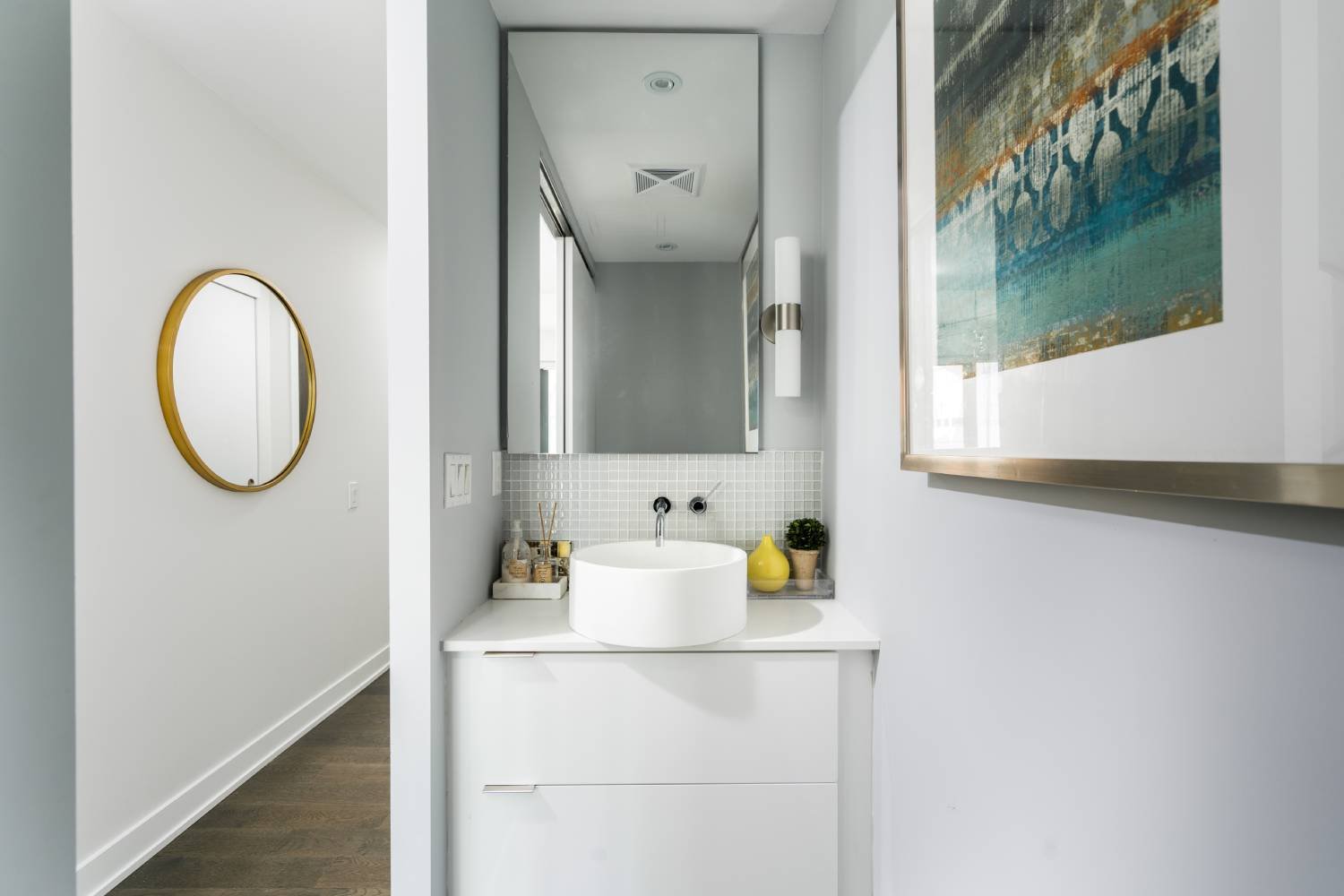 185 Roehampton #701