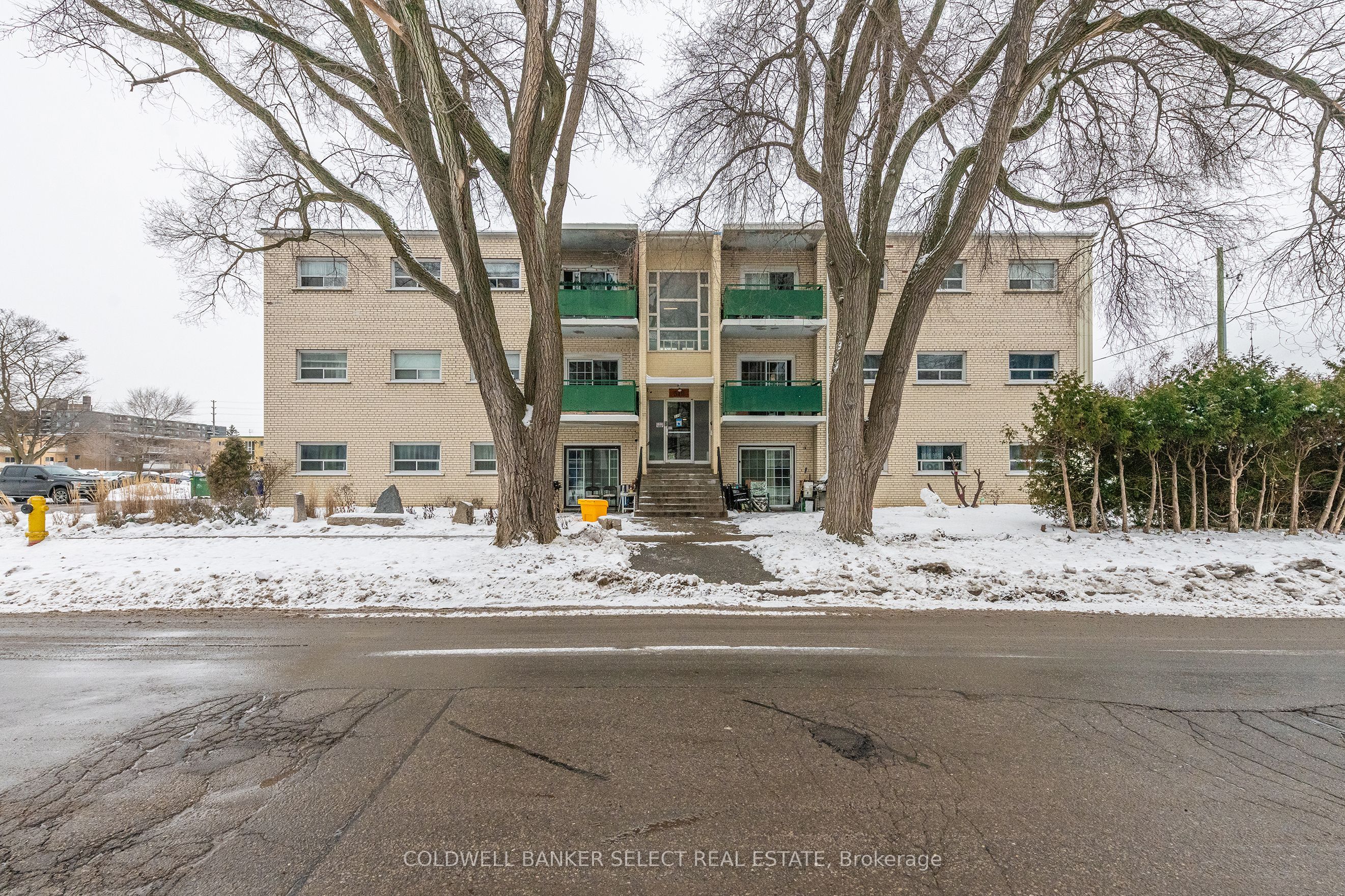 310 Marland Avenue, Oshawa, ON L1J 1X5