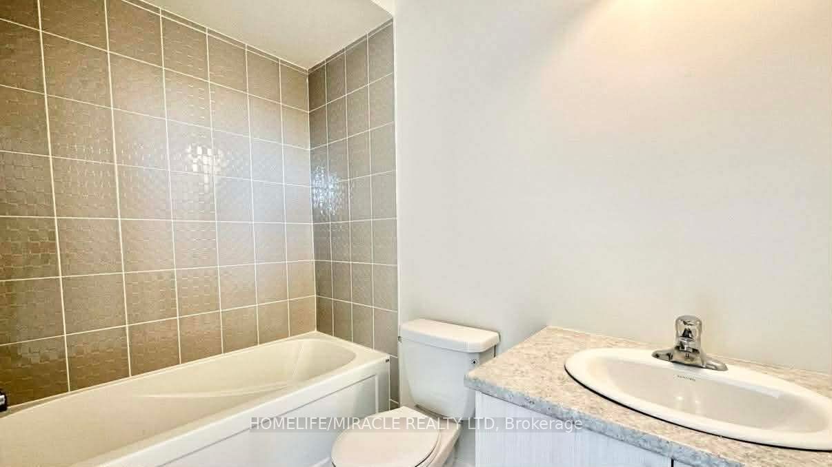 432 Okanagan Path, Oshawa, ON L1H 0B1