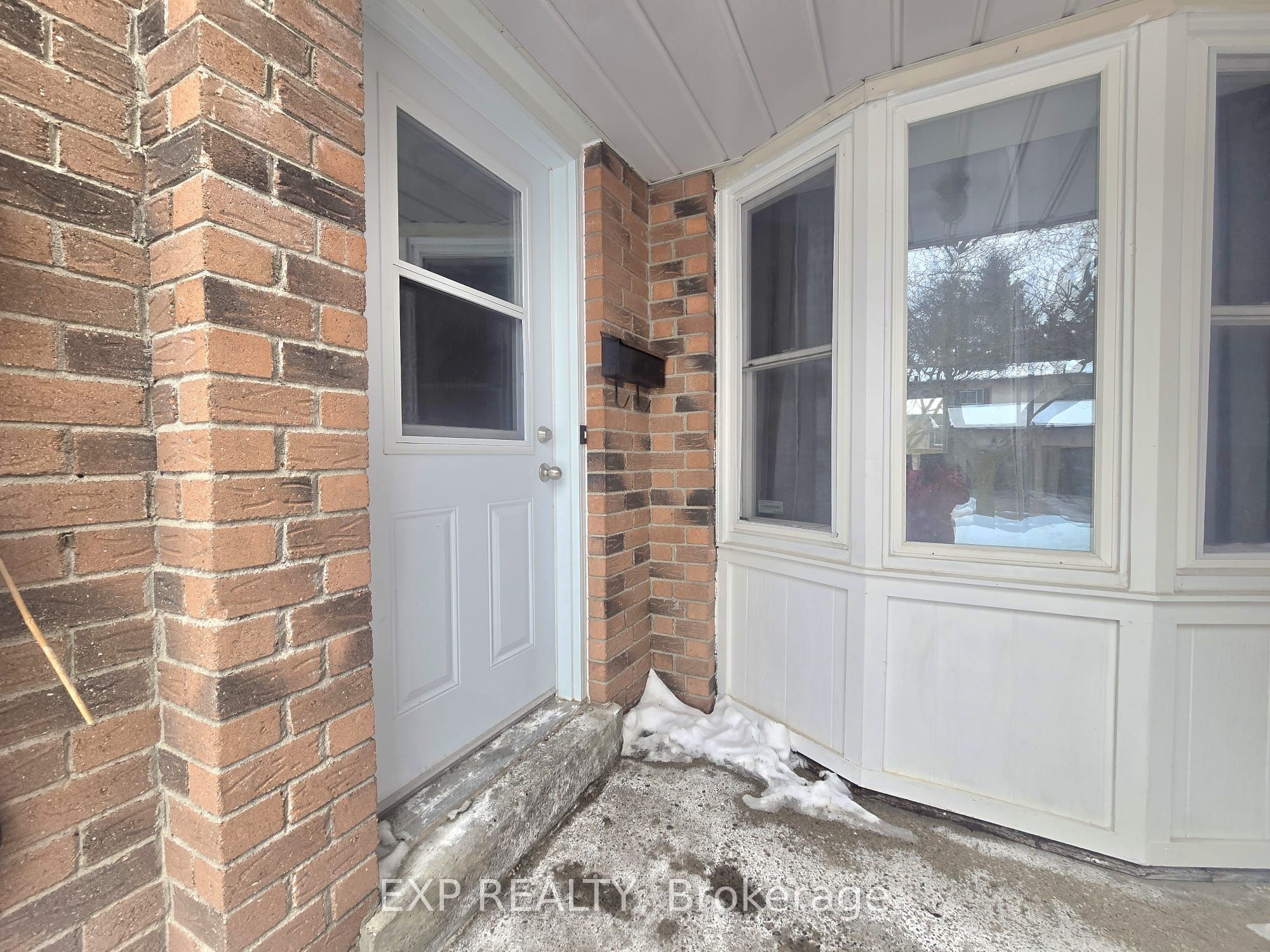 700 Harmony Road N 44, Oshawa, ON L1K 1S2