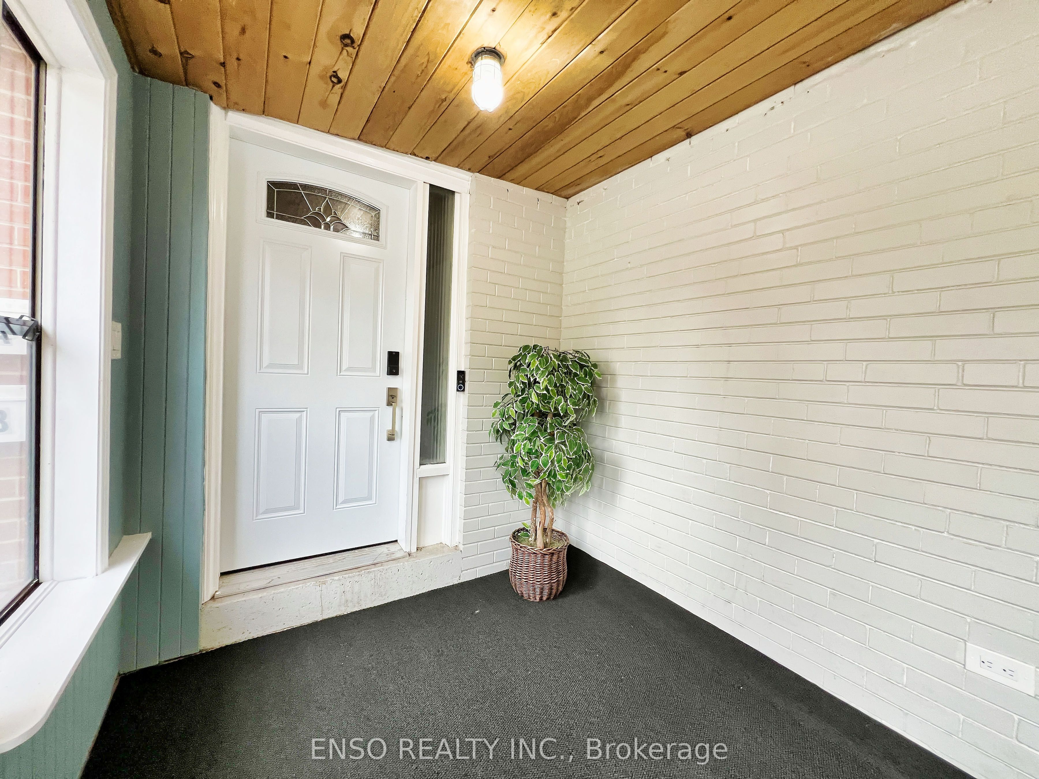 24 Gentry Crescent, Richmond Hill, ON L4C 2G9