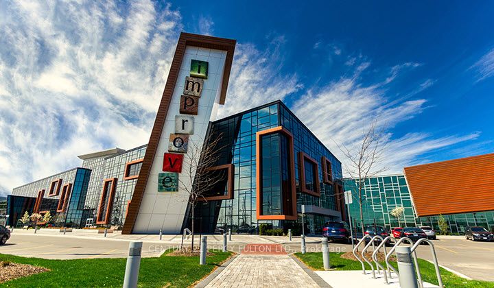 7250 Keele Street 262, Vaughan, ON L4K 1Z8