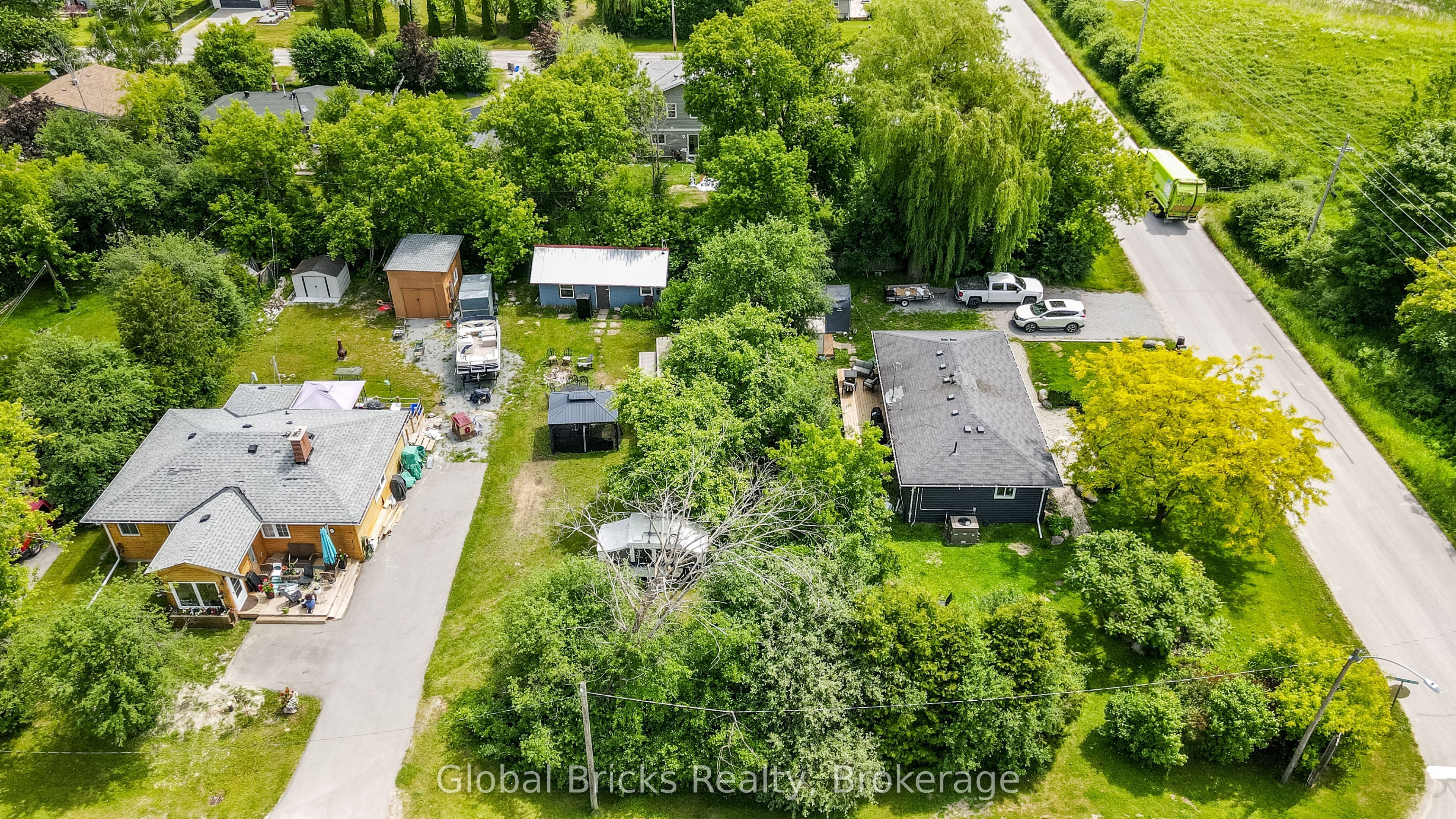 77 Cronsberry Road, Georgina, ON L0E 1N0