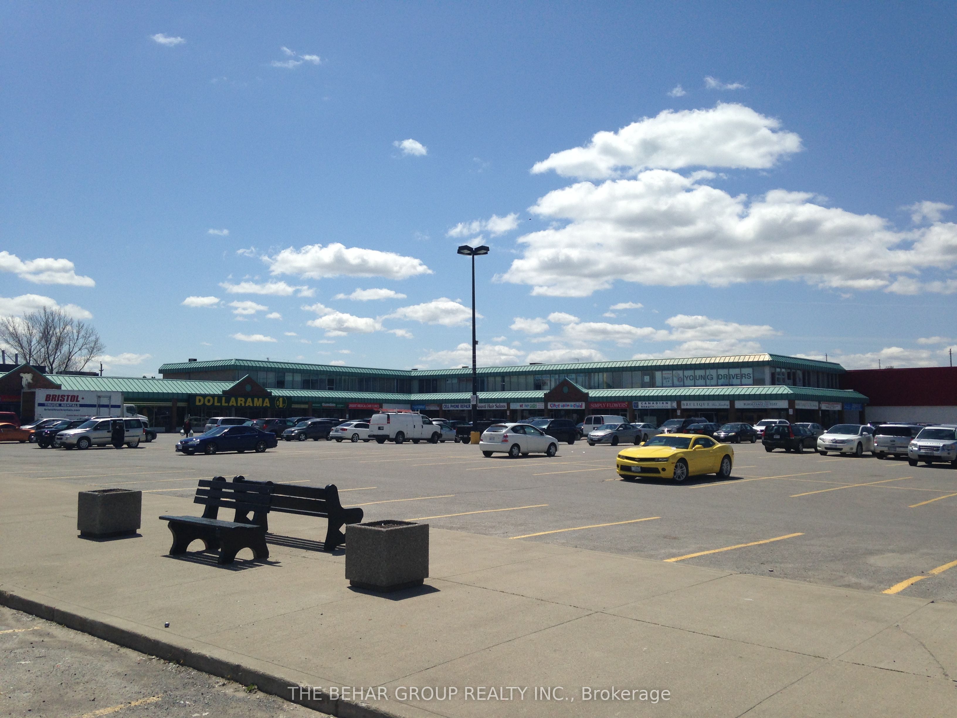 130 Davis Drive 208, Newmarket, ON L3Y 2N1