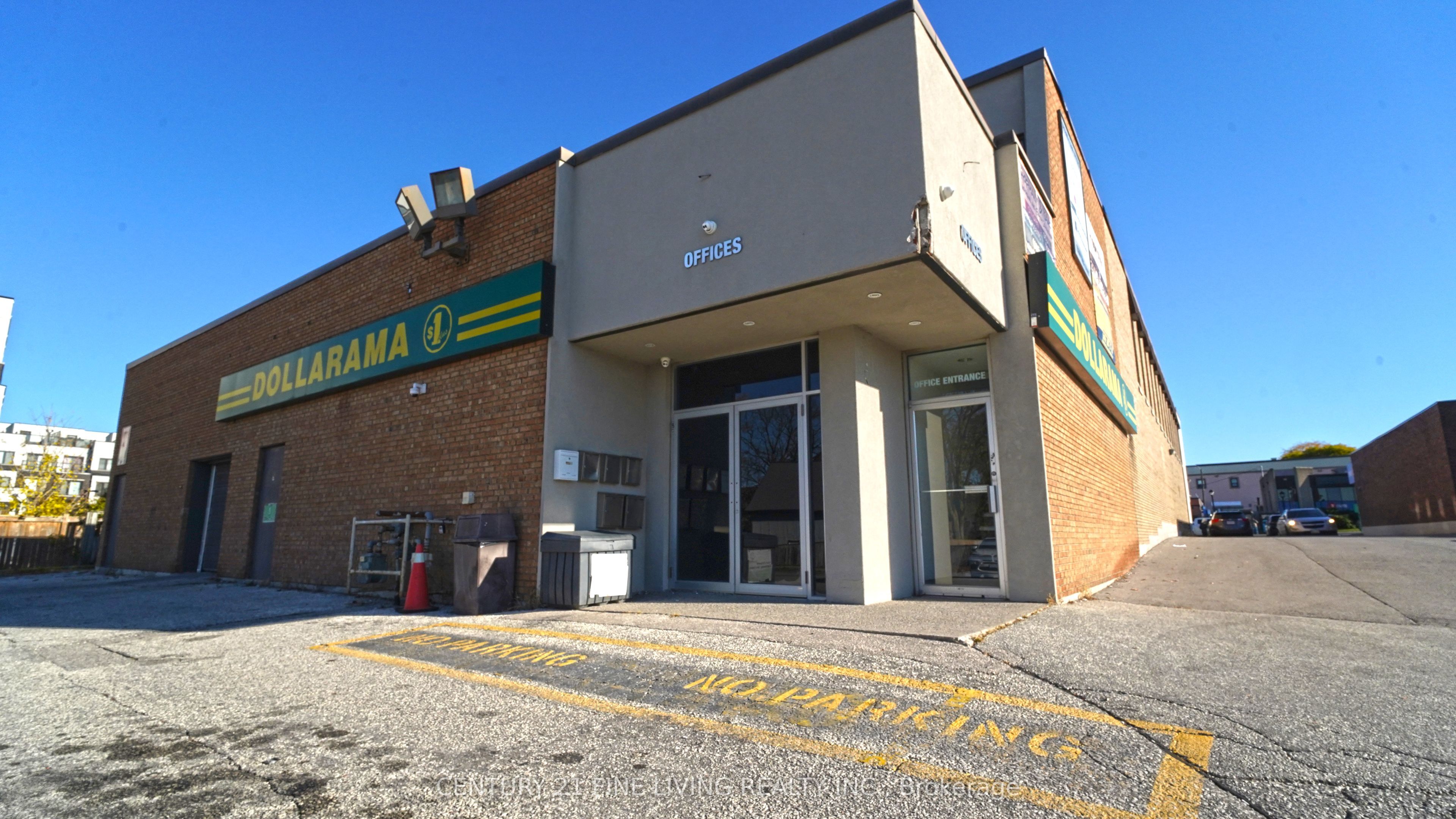 15260 Yonge Street 201, Aurora, ON L4G 1N4