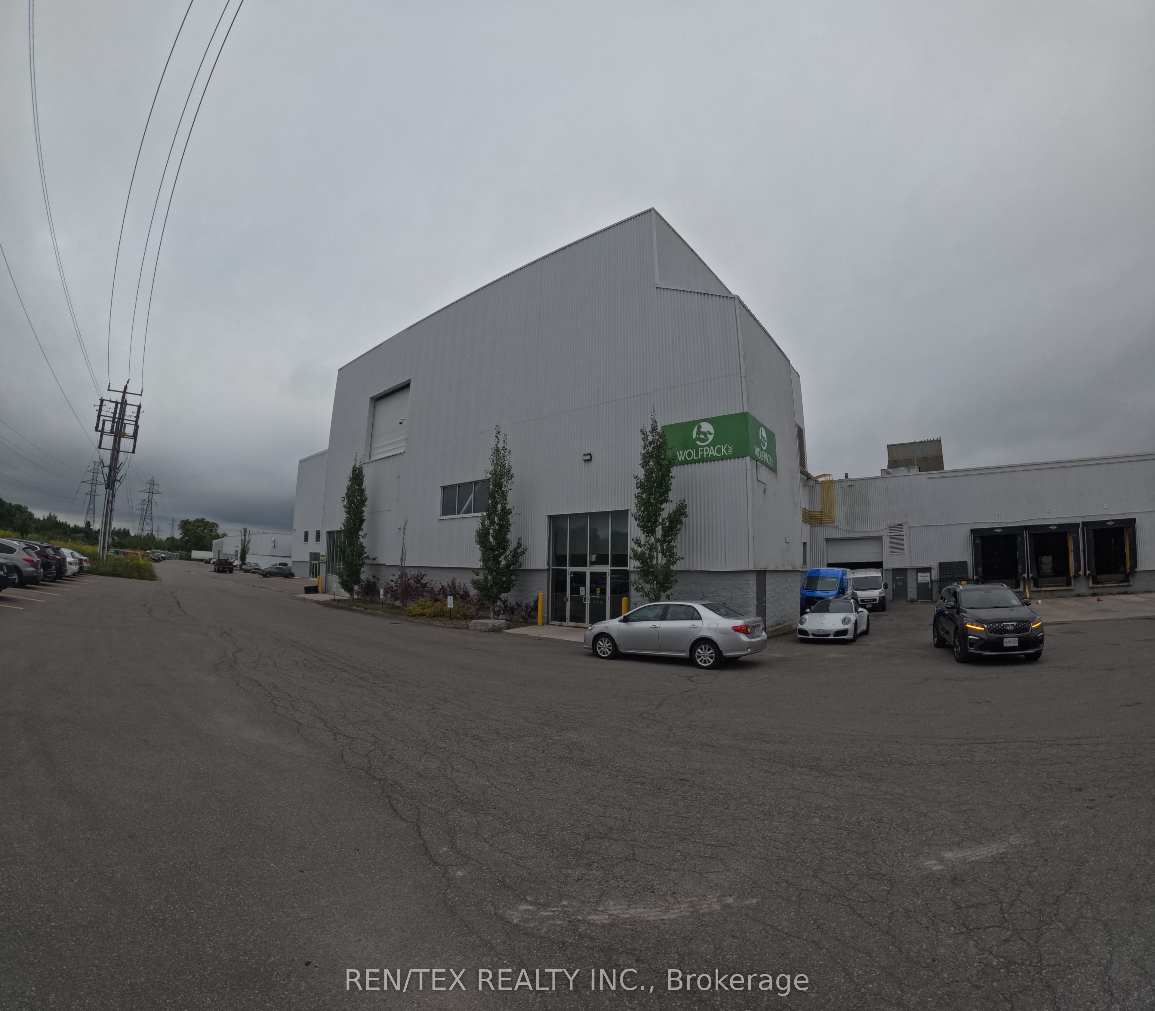 402 Mulock Drive 3, Newmarket, ON L3Y 9B8