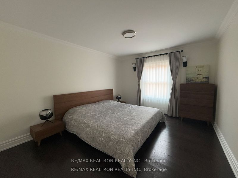 502 Palmer Avenue Upper 2 Bedrooms, Richmond Hill, ON L4B 3B9