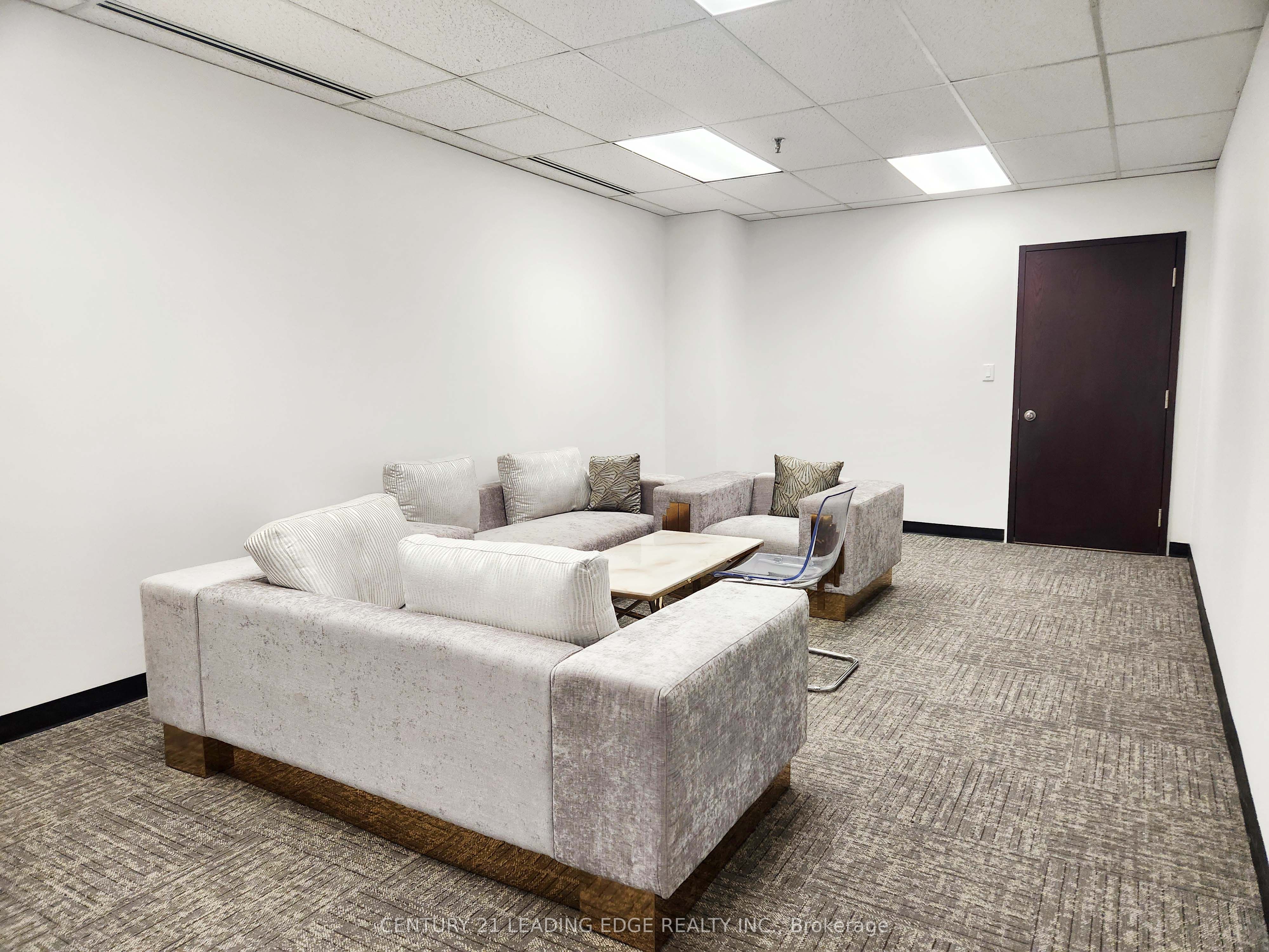 37 Sandiford Drive 416, Whitchurch-Stouffville, ON L4A 3Z2