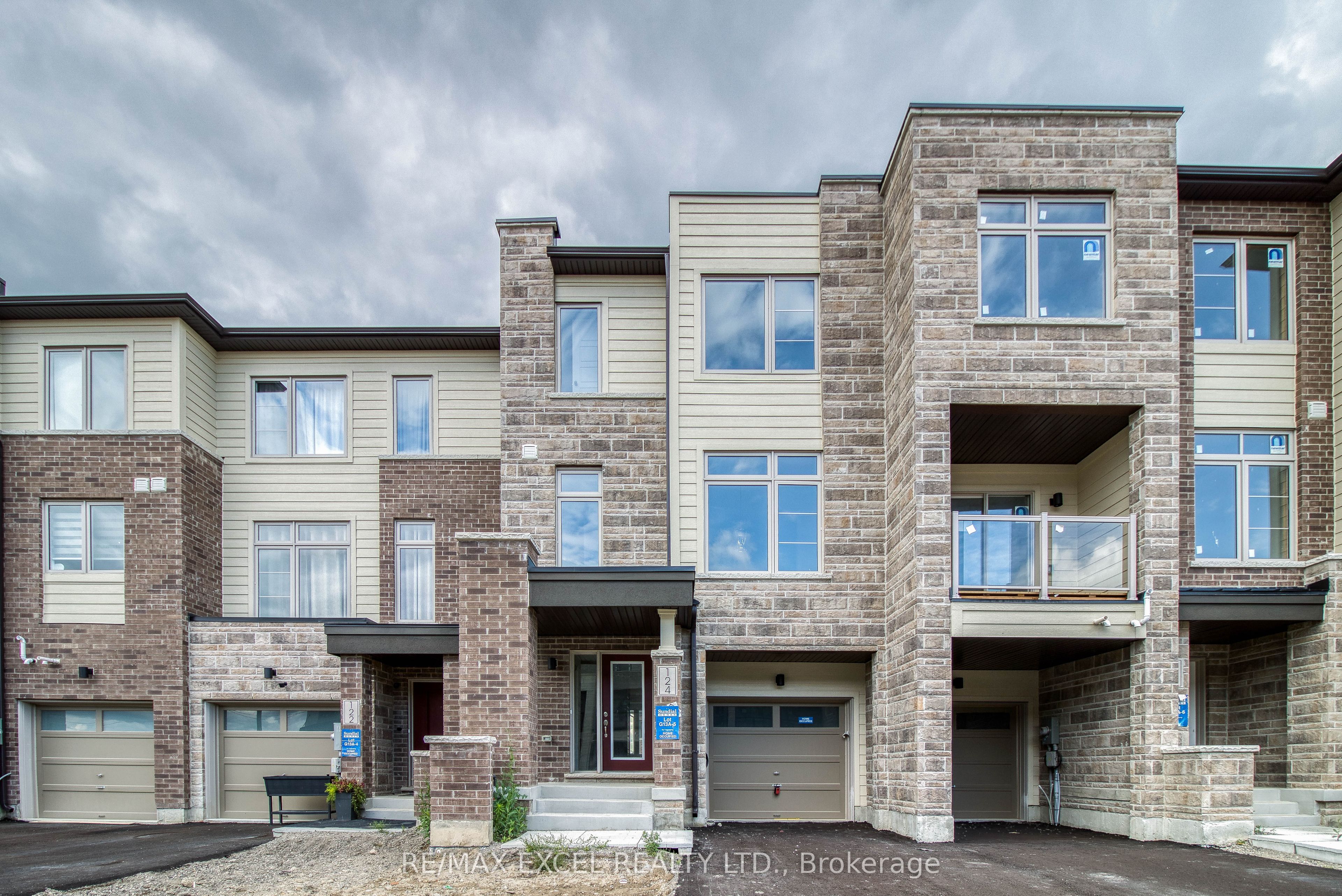 124 Solstice Circle, Newmarket, ON L3X 0L7
