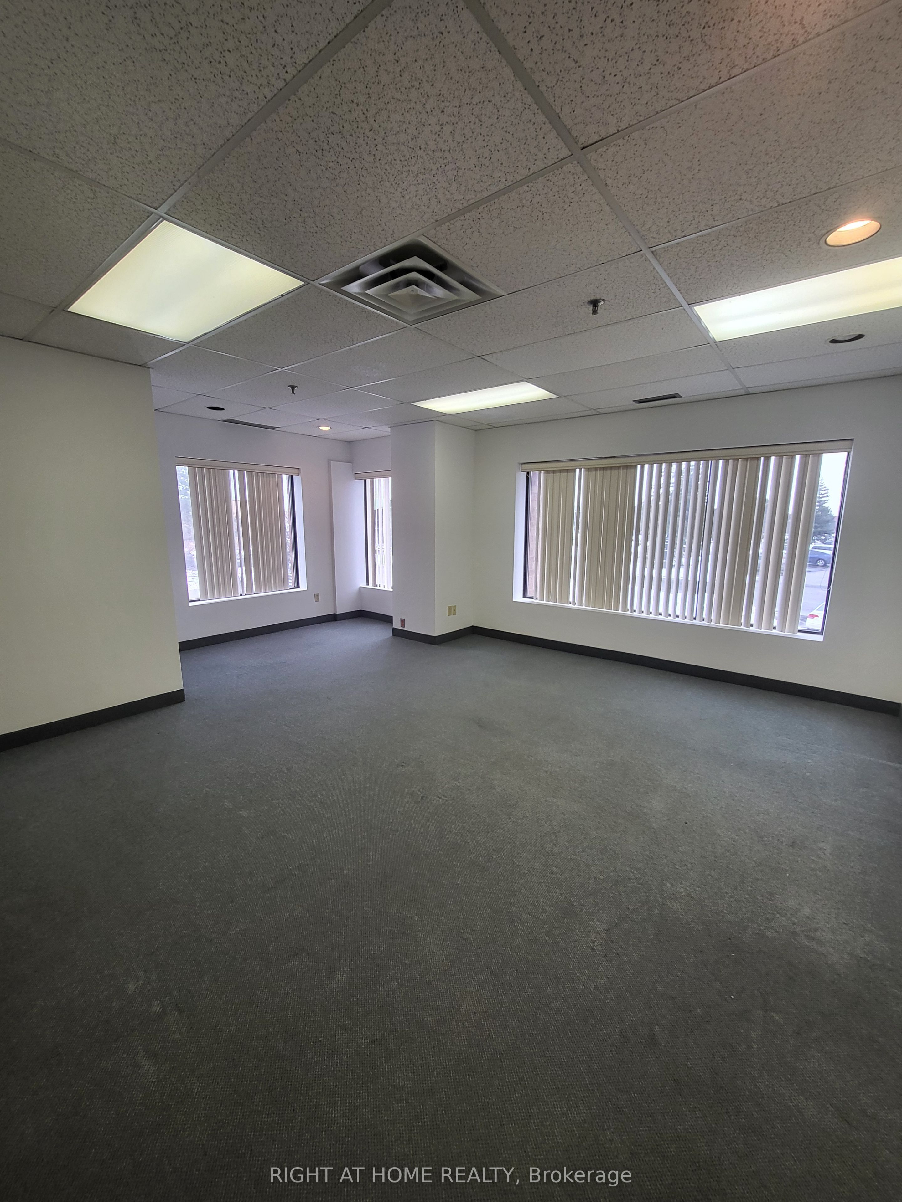110 Cidermill Avenue A, Vaughan, ON L4K 4L9