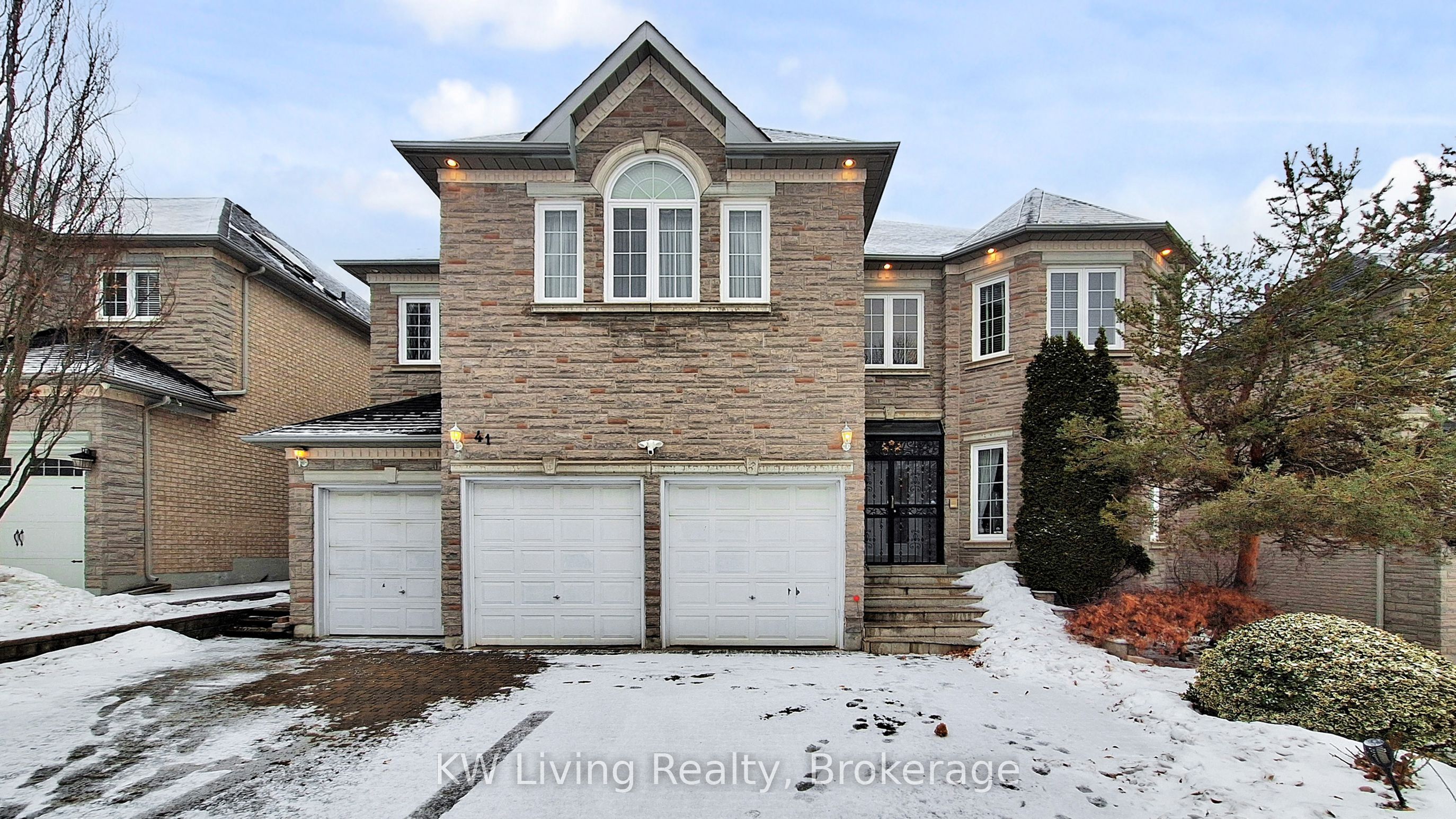 41 Graydon Crescent, Richmond Hill, ON L4B 3V9