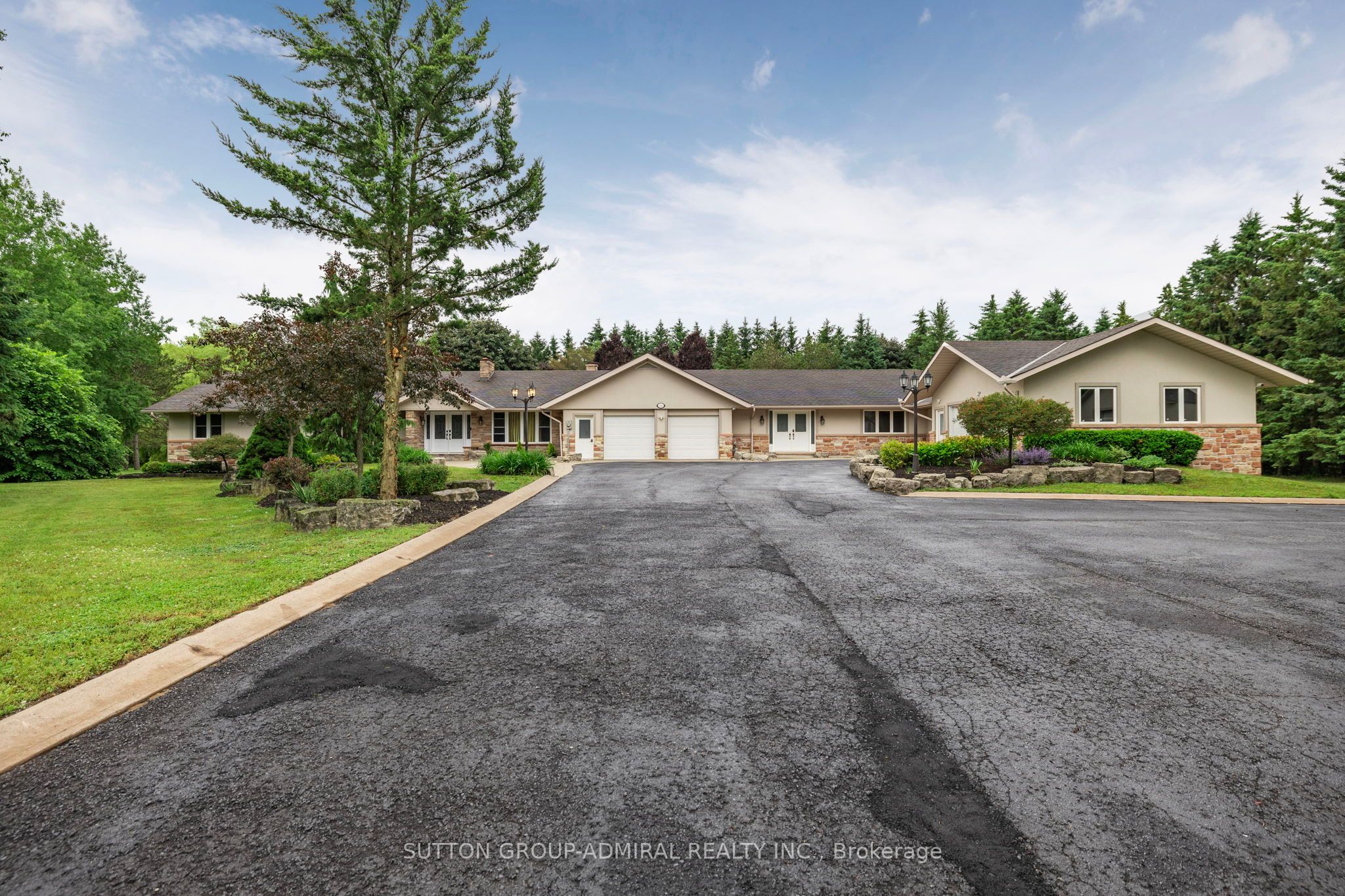 120 Lake Woods Drive, Whitchurch-Stouffville, ON L4A 1P1