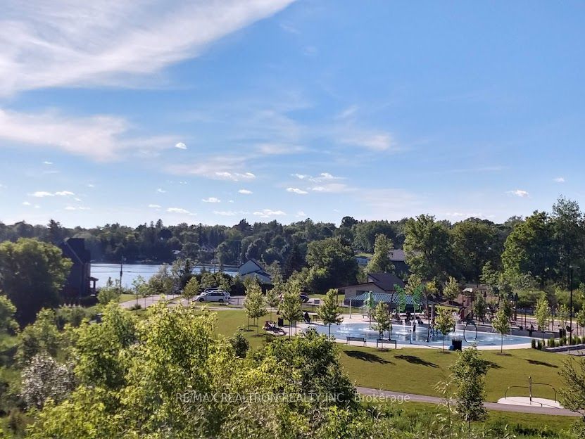 12 Churchill Drive S, Whitchurch-Stouffville, ON L4A 7X3