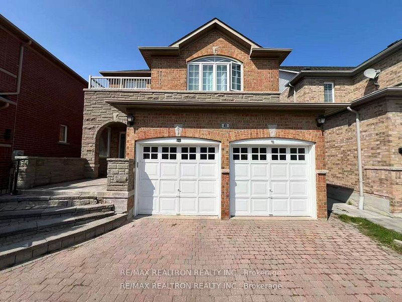 8 Queen Isabella Crescent Lower, Vaughan, ON L6A 3J7