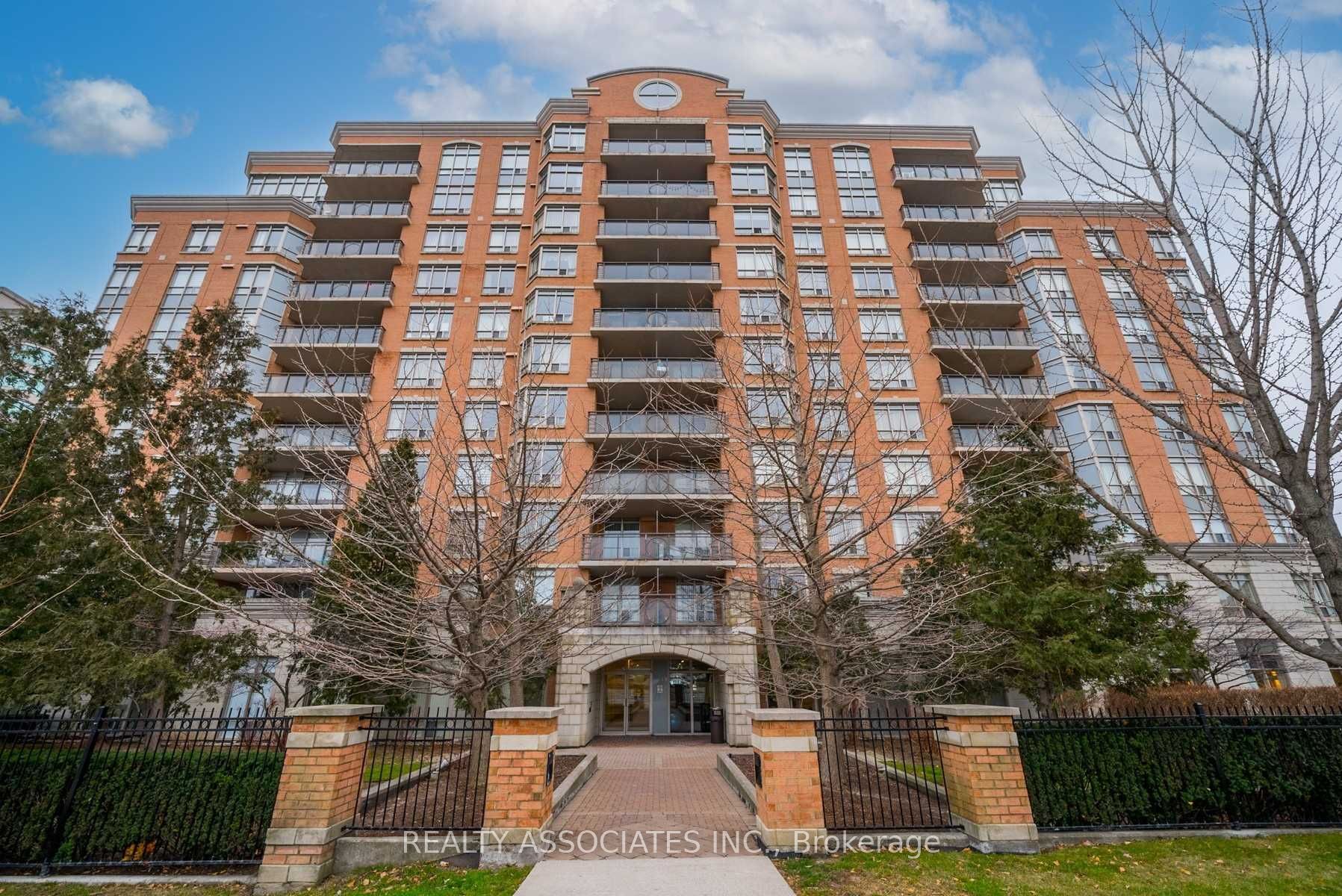130 Pond Drive 303, Markham, ON L3T 7W5