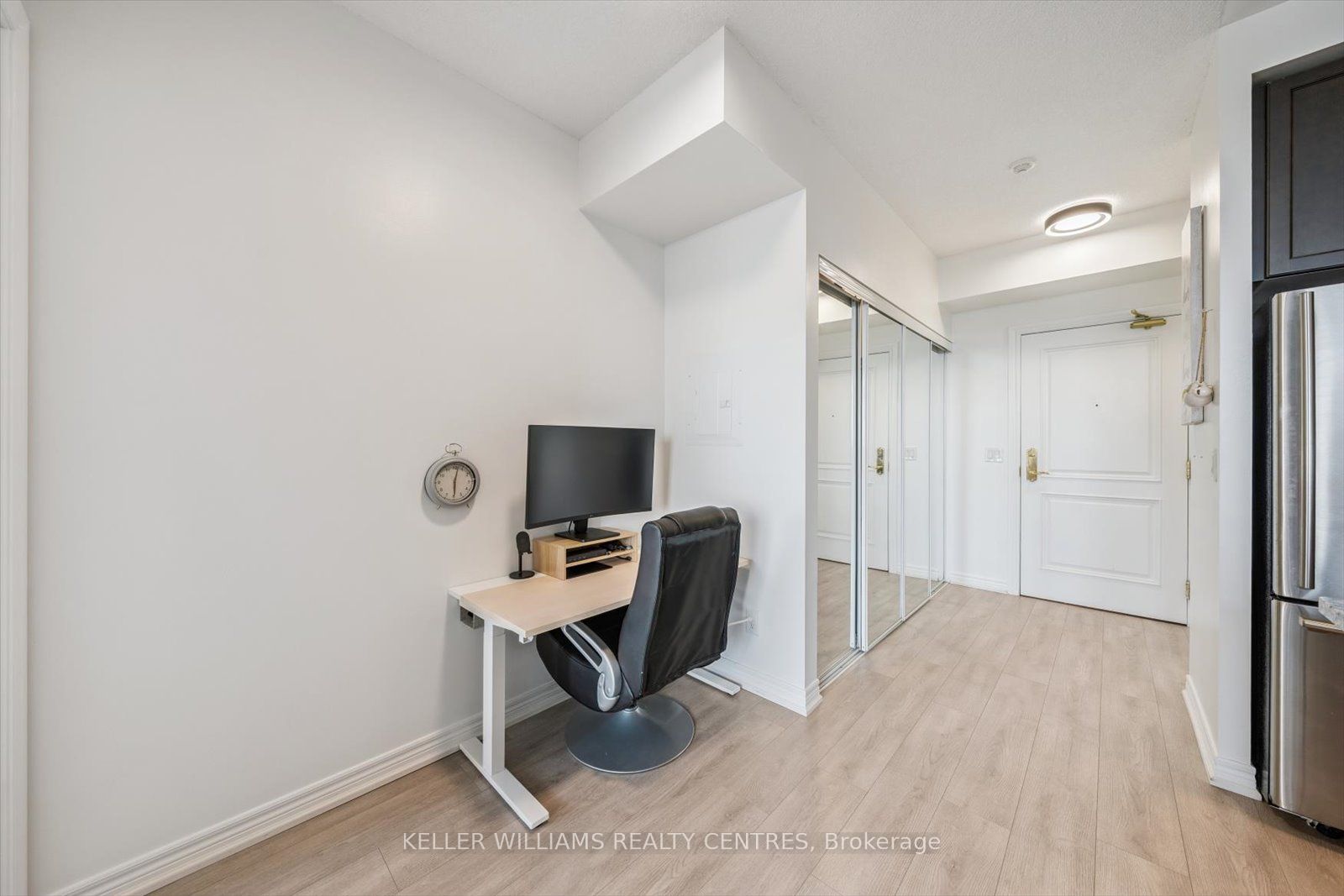 9245 Jane Street 902, Vaughan, ON L6A 0J9