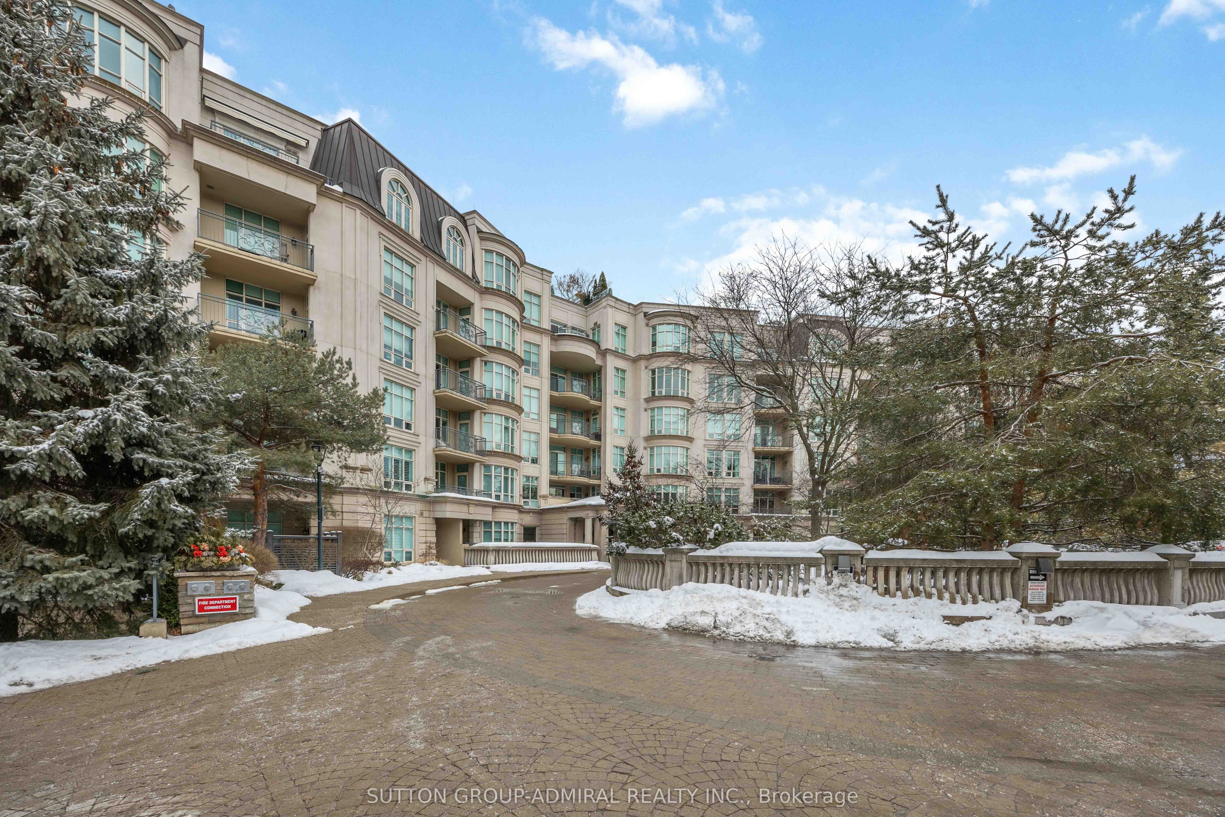 7071 Bayview Avenue 207, Markham, ON L3T 7Y8