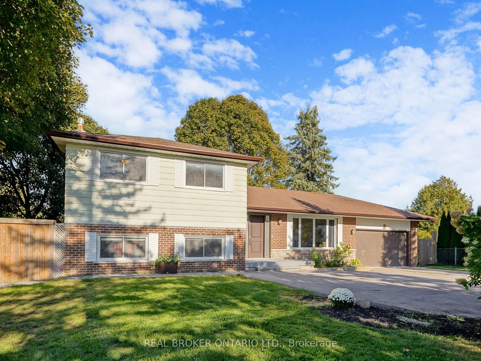 15 Jasmine Crescent, Whitchurch-Stouffville, ON L4A 7X4