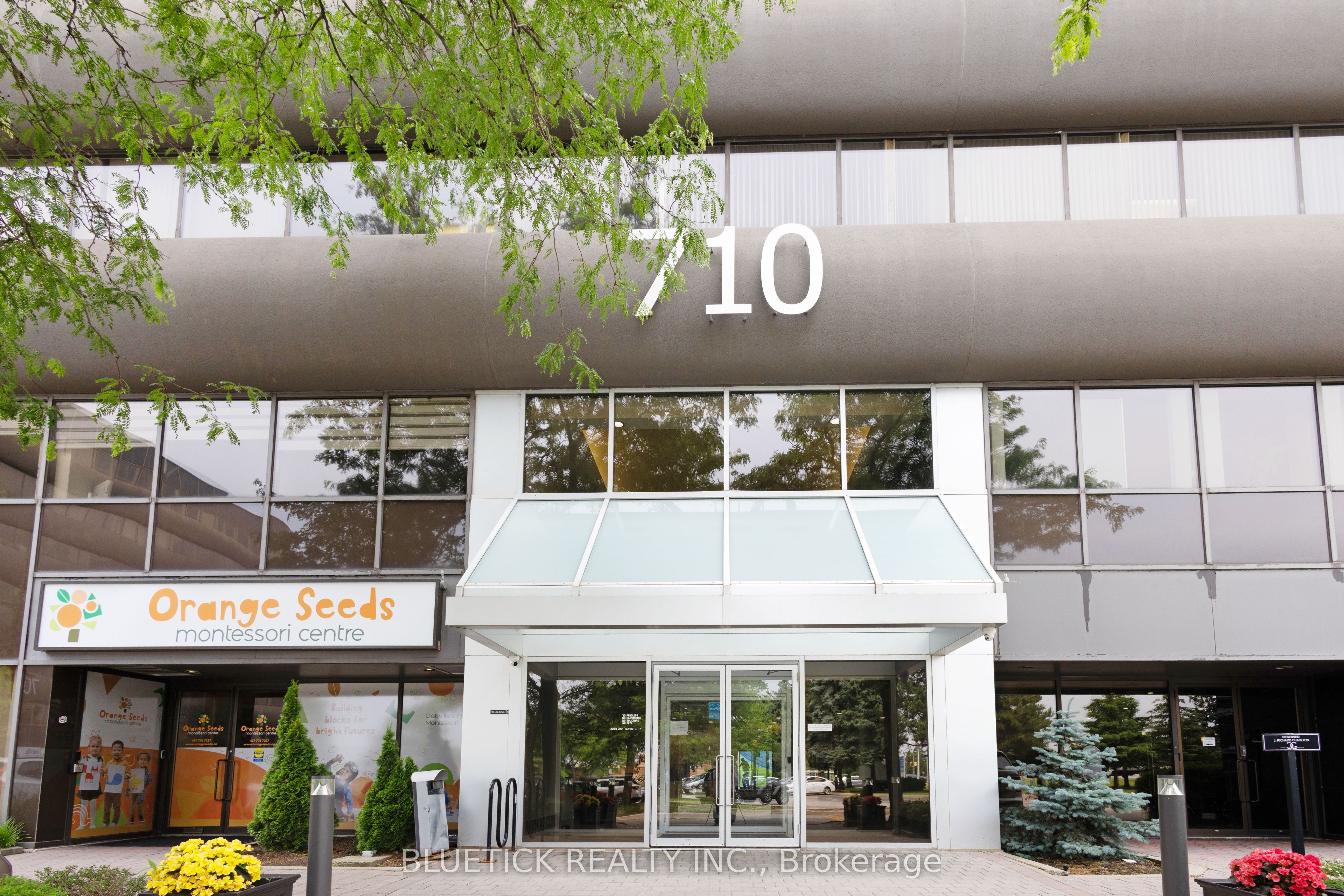 710 Dorval Drive 401, Oakville, ON L6K 3V7
