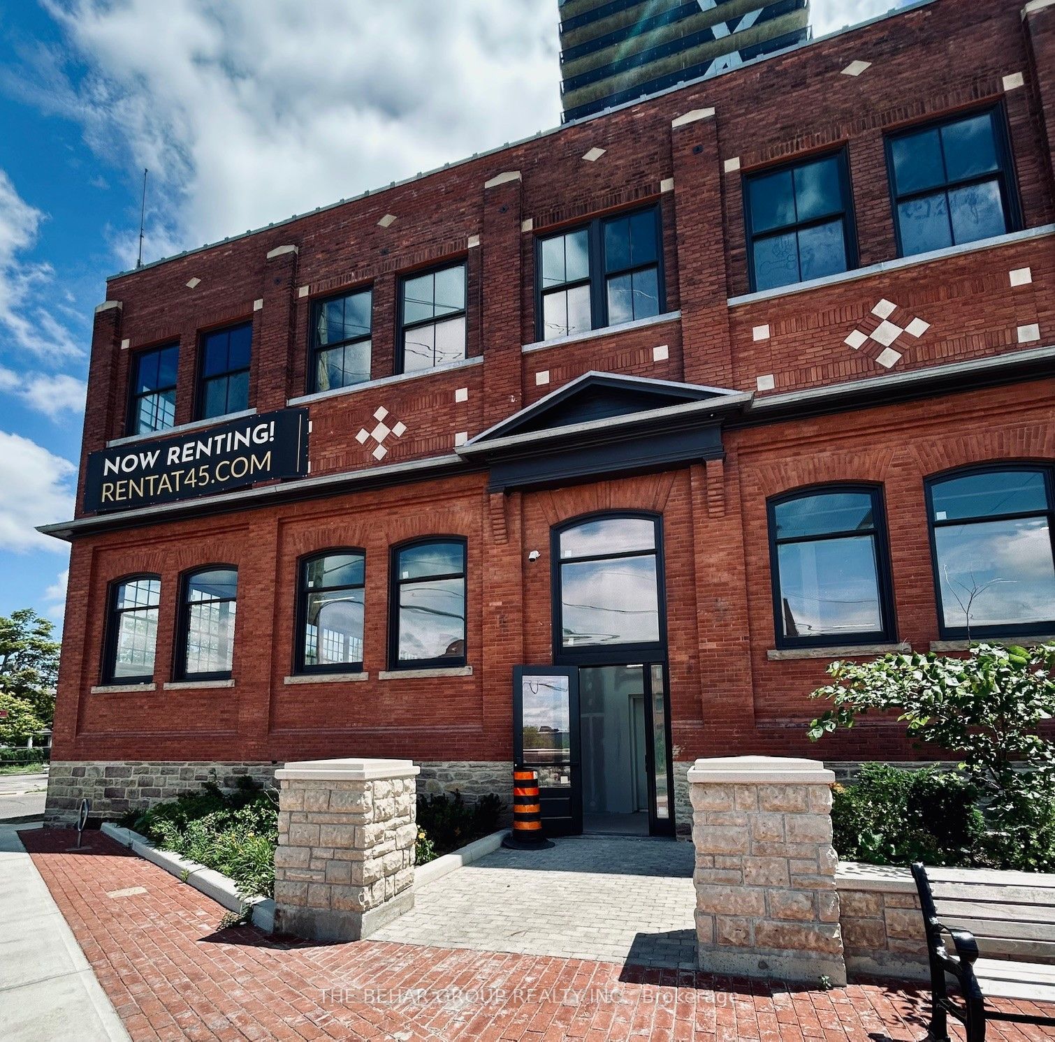 45 Railroad Street E F2, Brampton, ON L6X 1G4