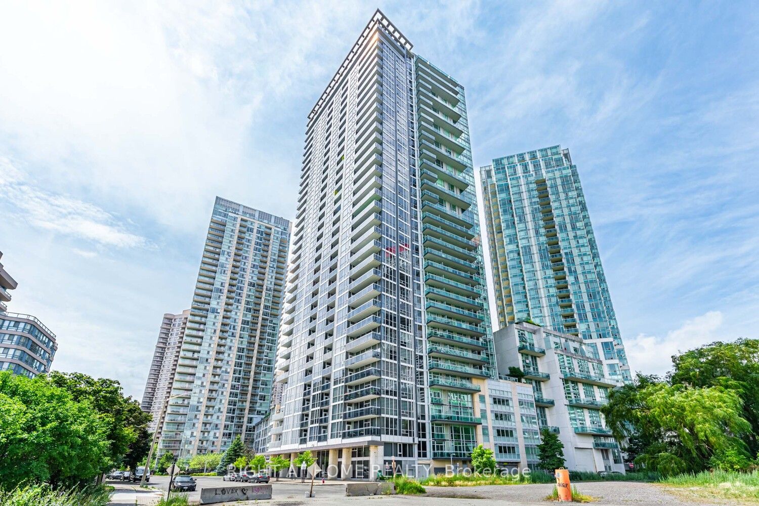 223 Webb Drive 3206, Mississauga, ON L5B 0E8