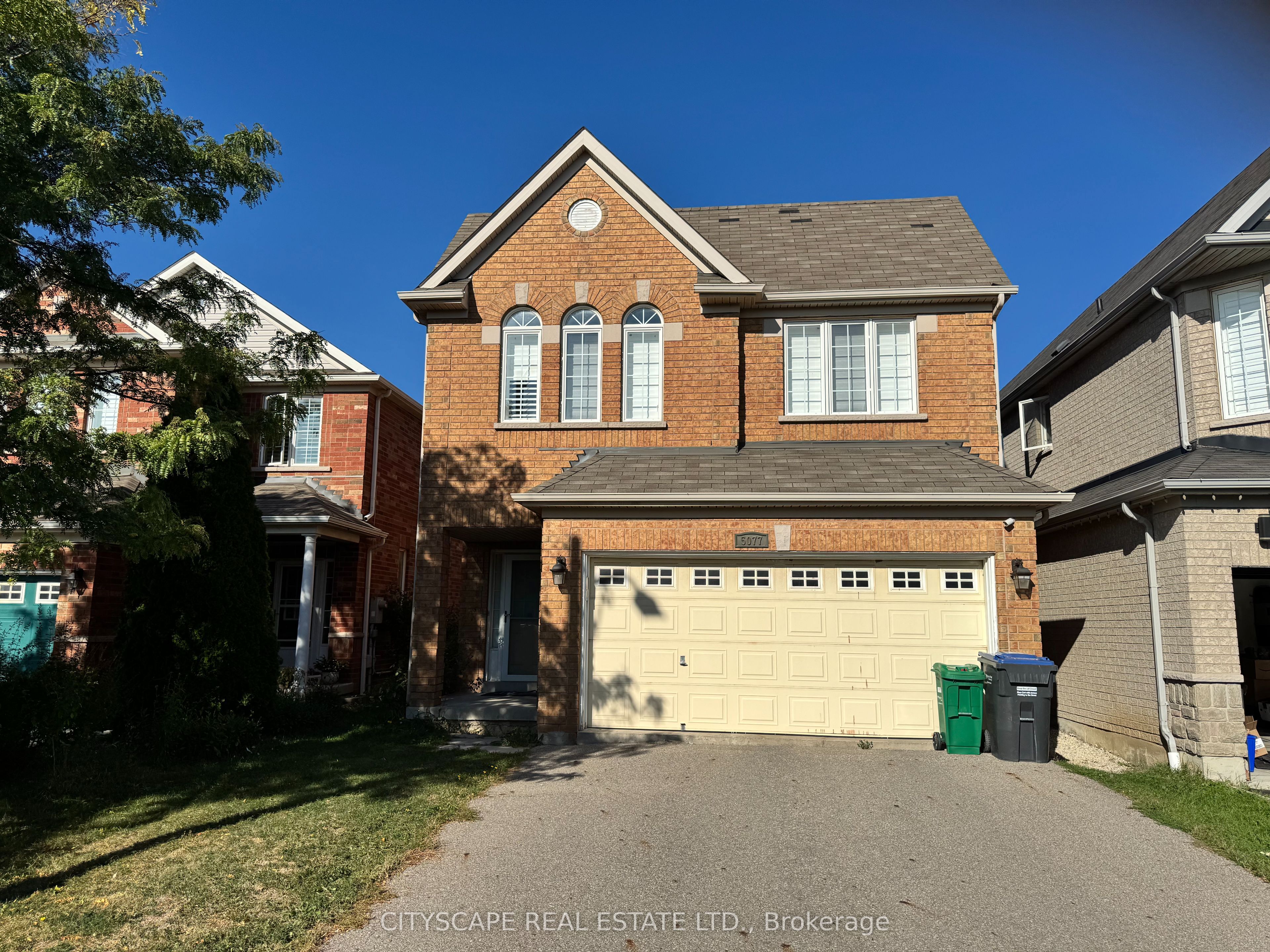 5077 Dubonet Drive, Mississauga, ON L5M 7X5