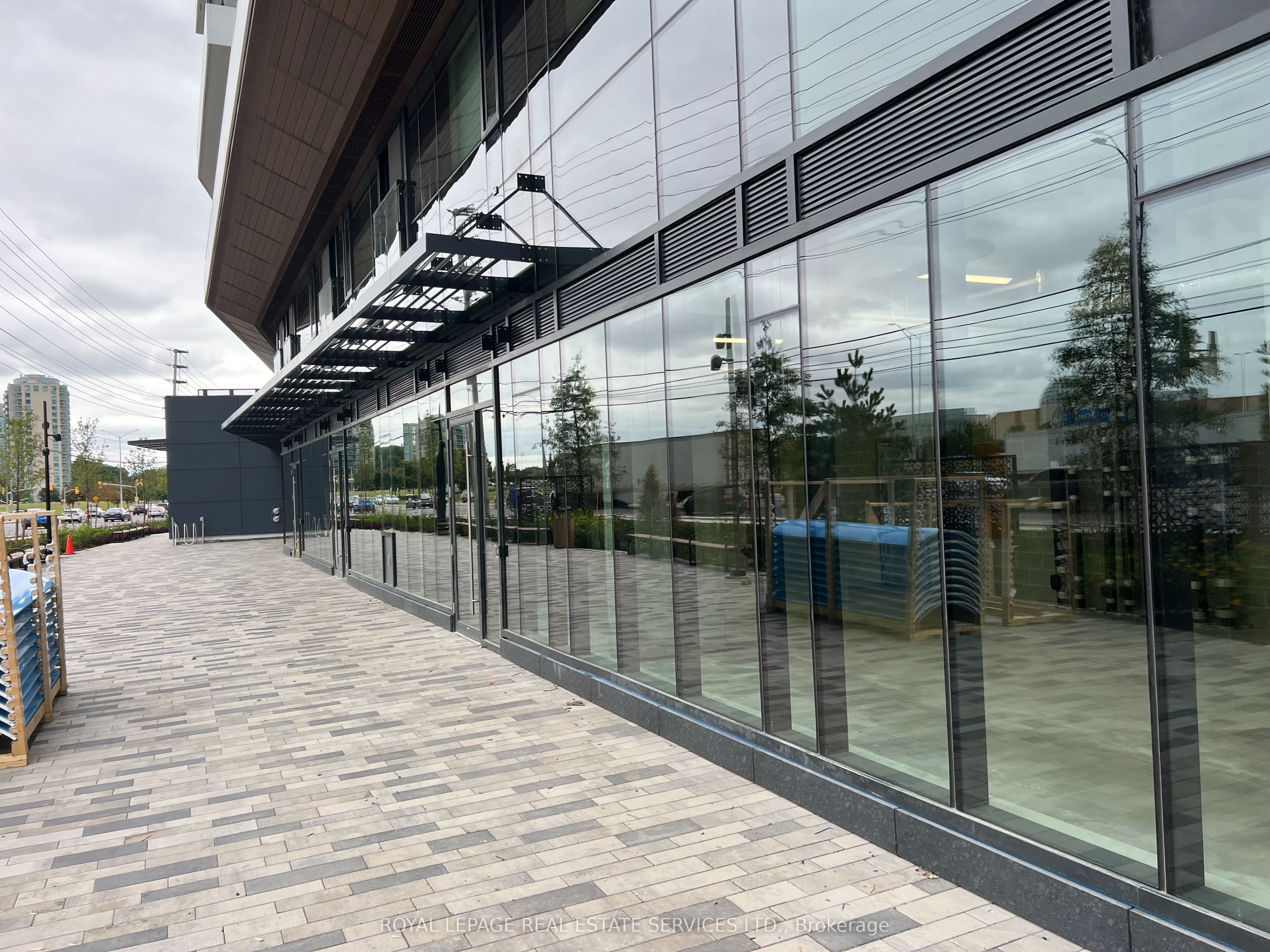 2485 Eglinton Avenue W 5, Mississauga, ON L5M 2T1