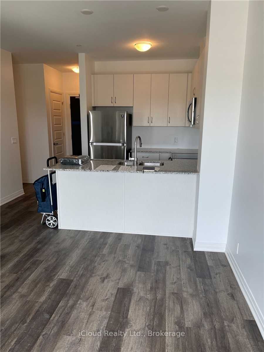 102 Grovewood Common Drive 320, Oakville, ON L6H 0X2