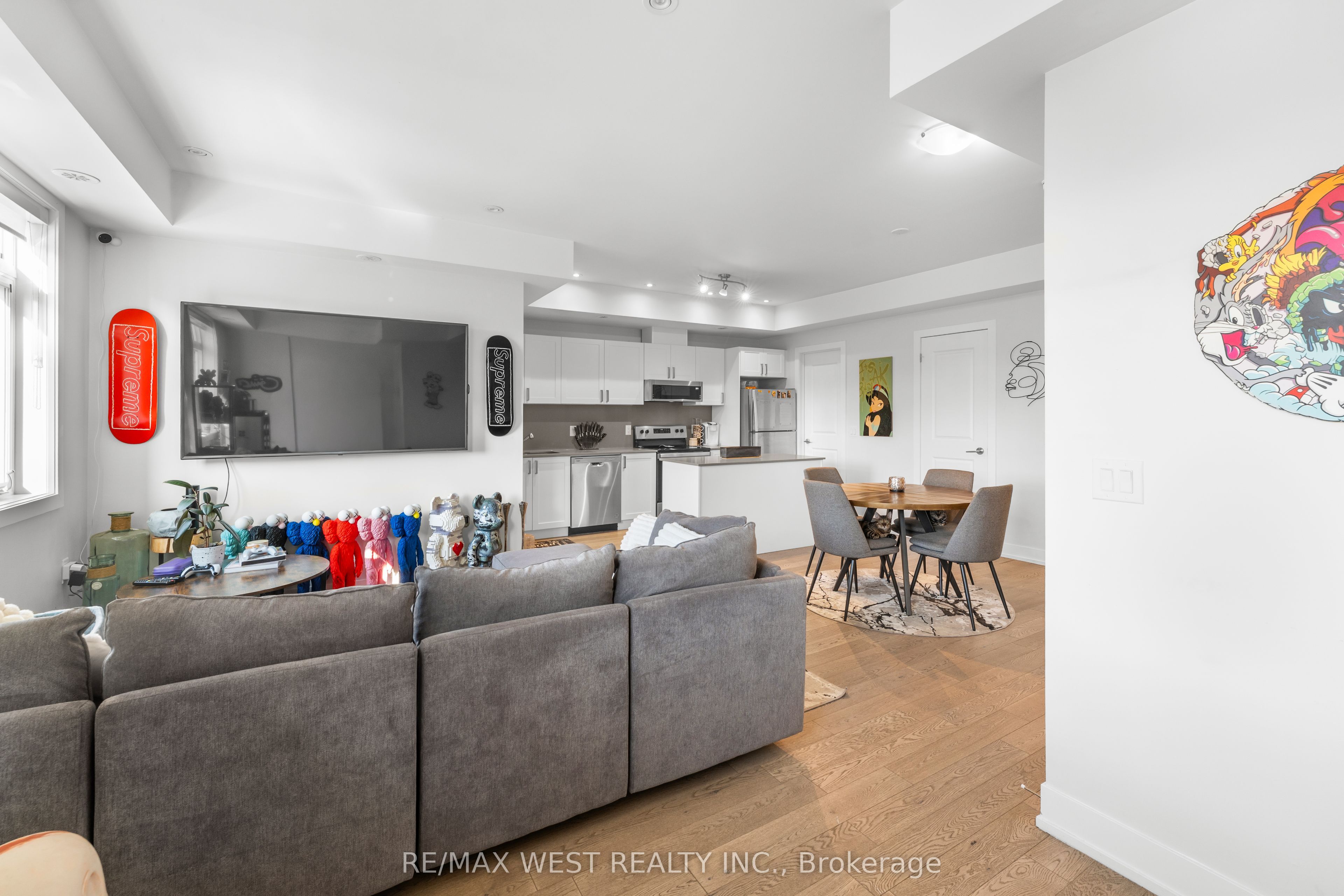 1062 Douglas McCurdy Common, Mississauga, ON L5G 0C6