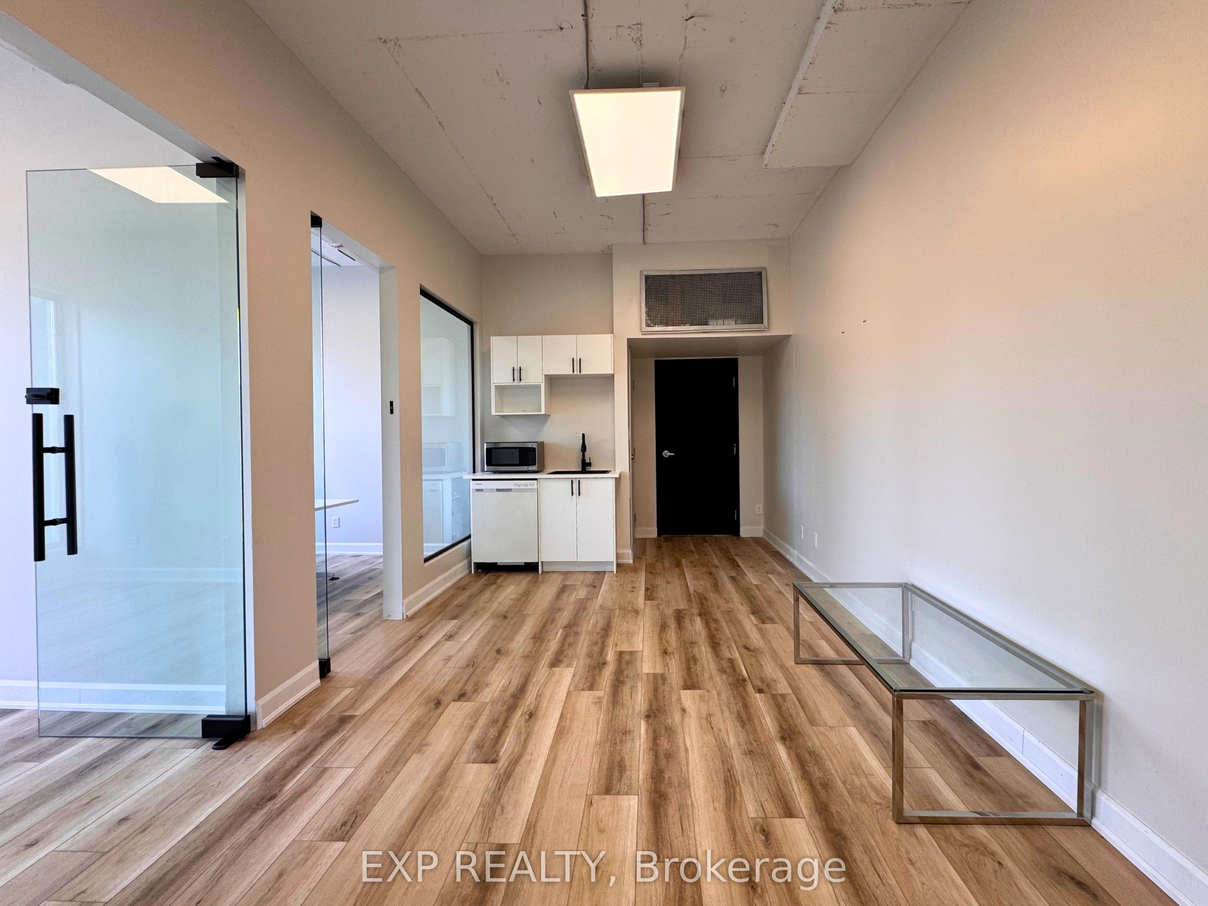 230 Lakeshore Road E 212, Mississauga, ON L5G 1G7