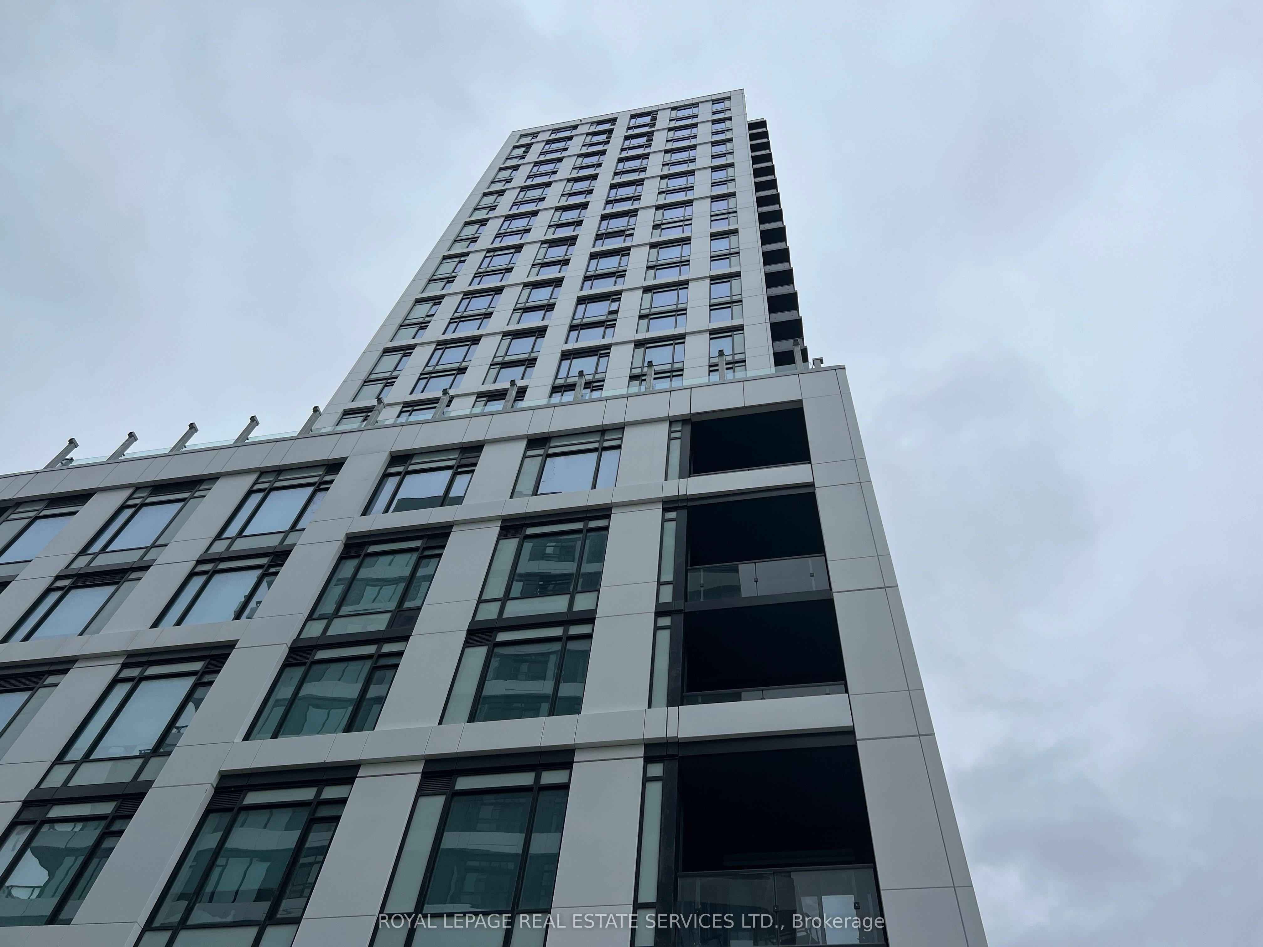 2495 Eglinton Avenue W 2006-C, Mississauga, ON L5M 2V8