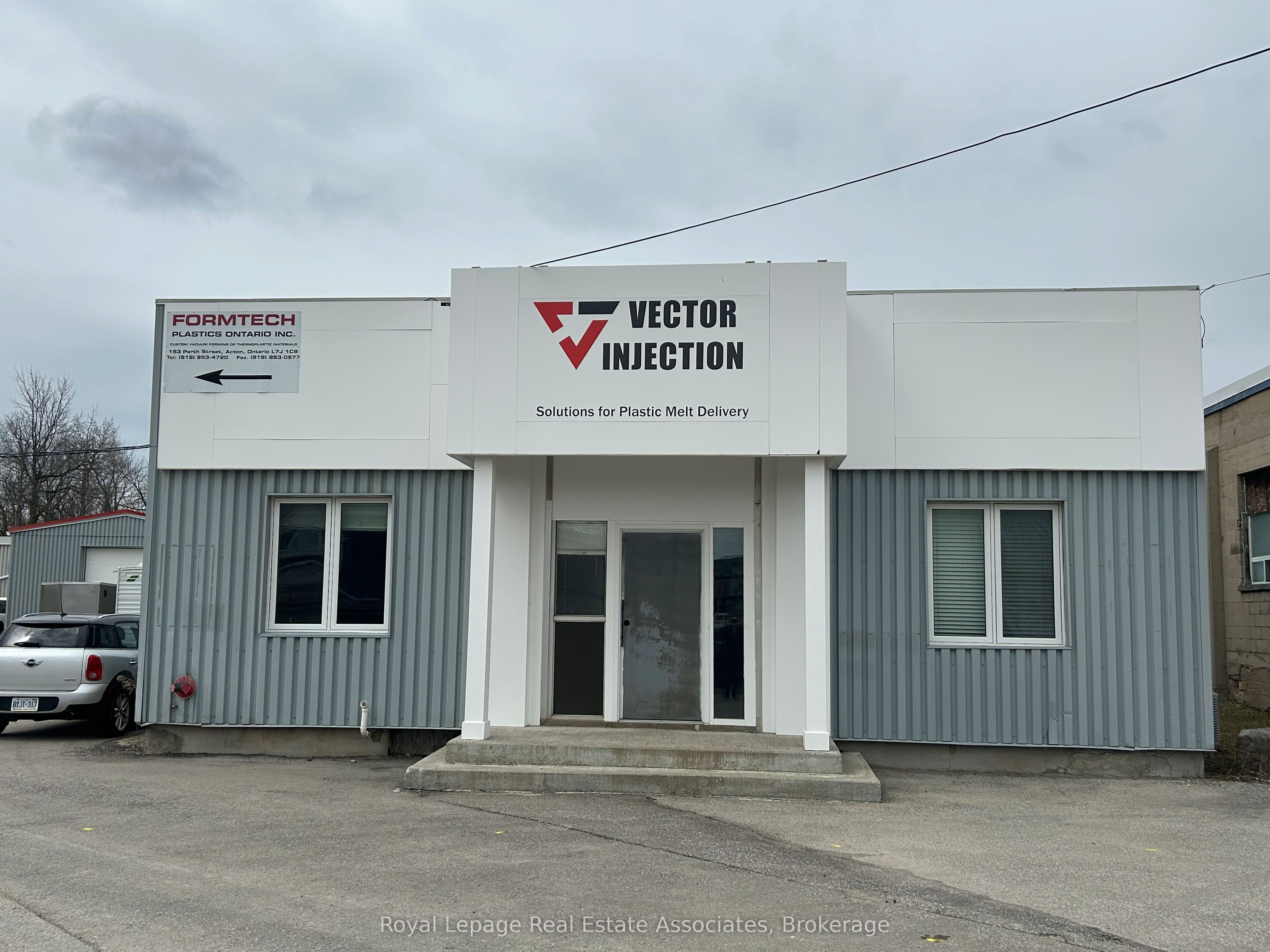153 Perth Street 2, Halton Hills, ON L7J 1C9