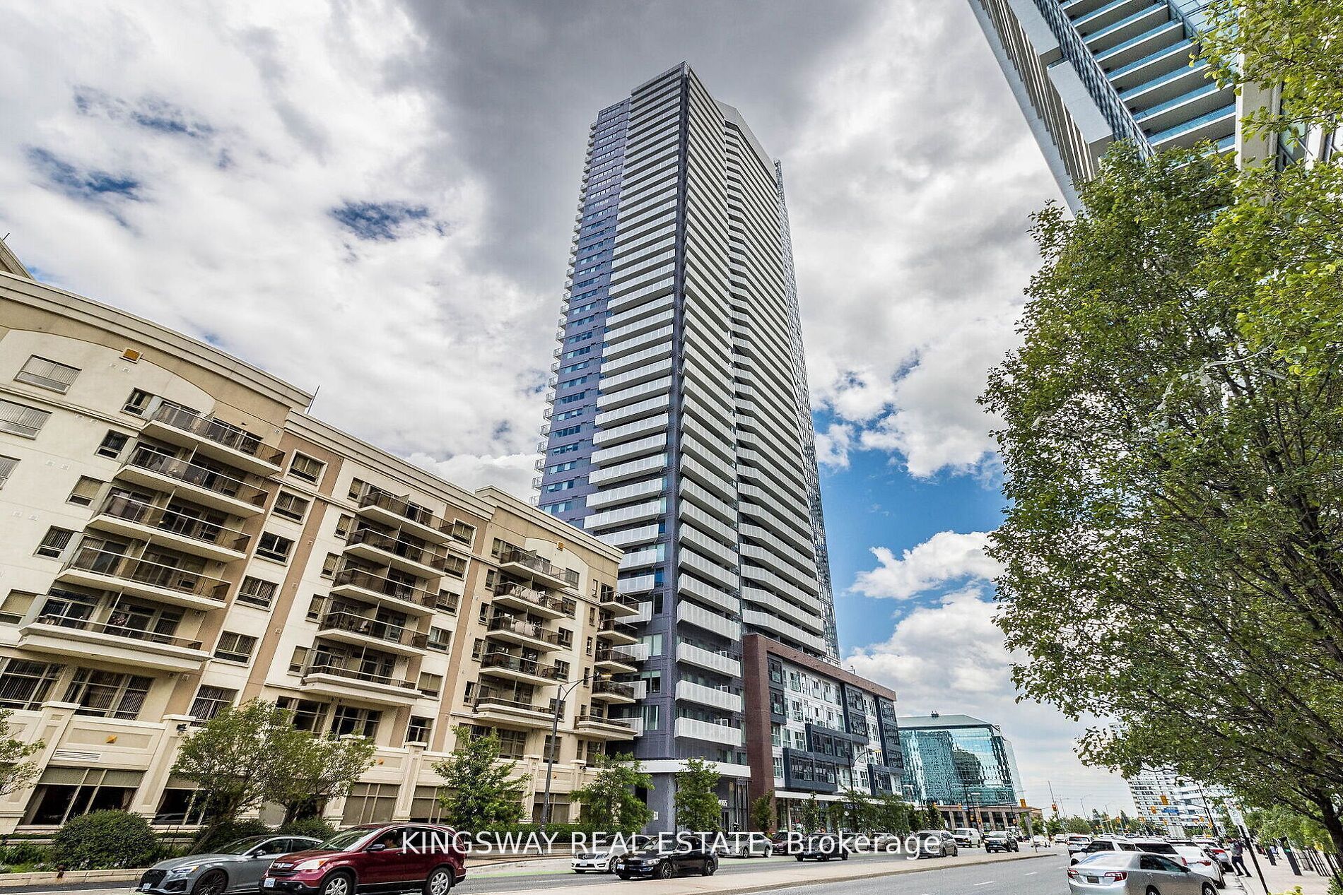4065 Confederation Parkway 3311, Mississauga, ON L5B 0L4