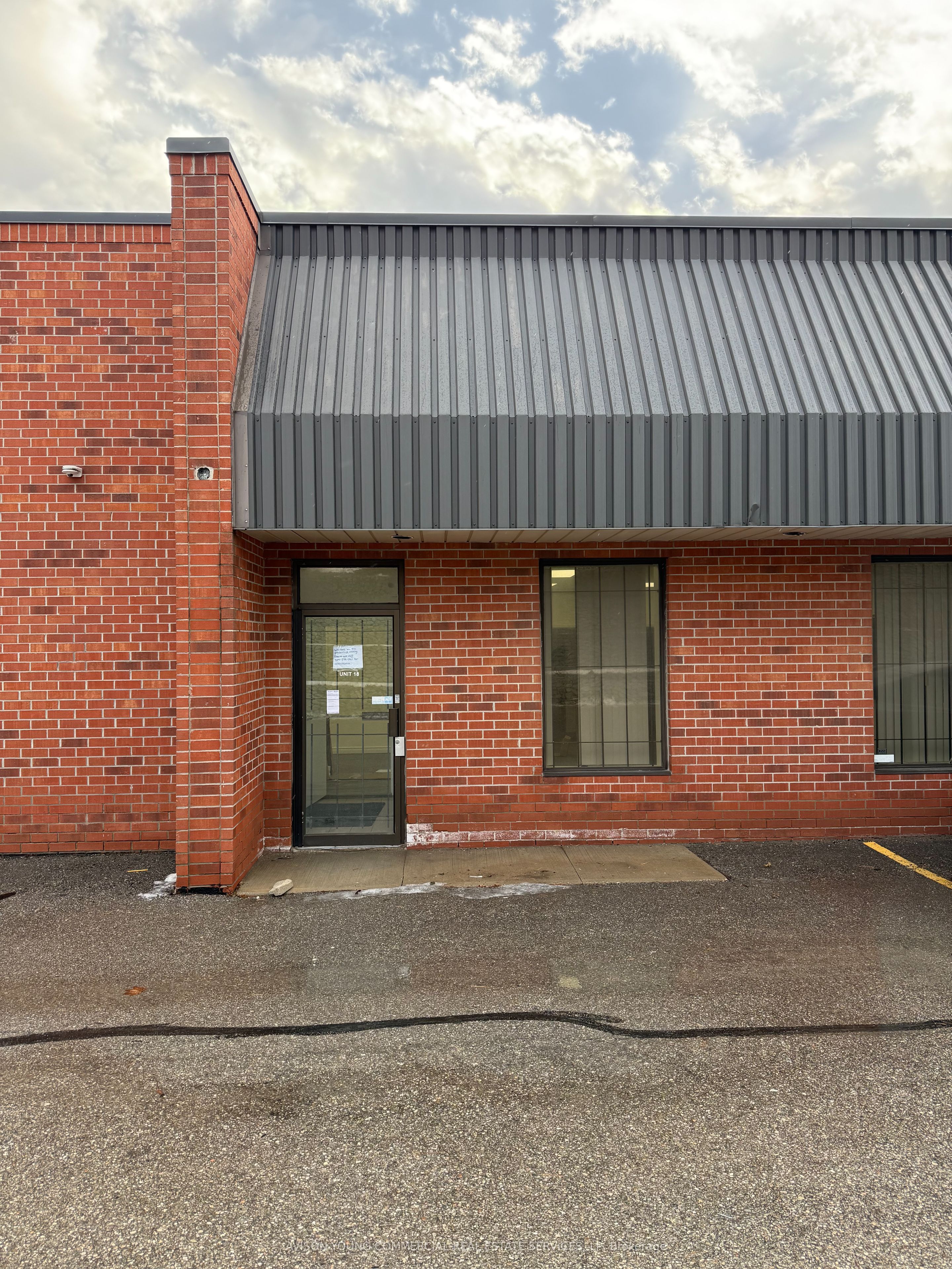 215 Traders Boulevard E 18, Mississauga, ON L4Z 3K5