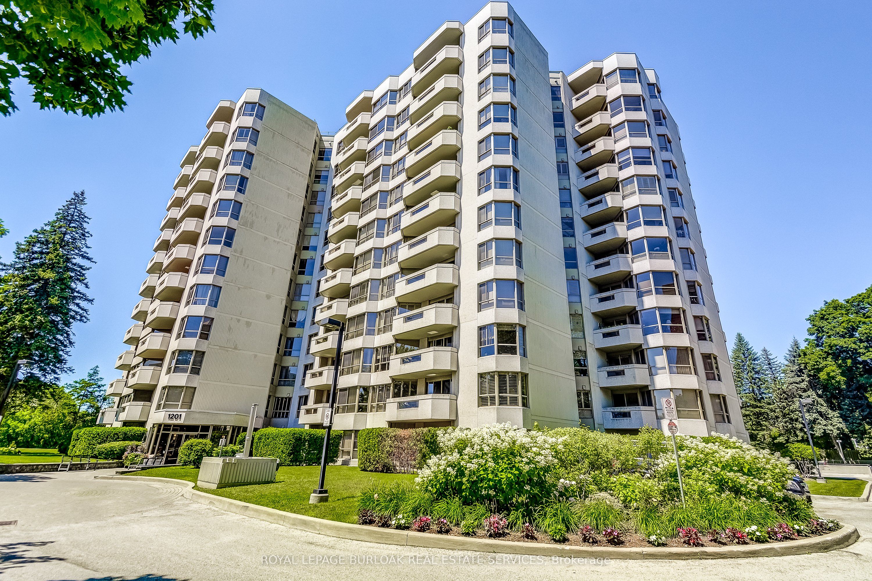 1201 North Shore Boulevard E 809, Burlington, ON L7S 1Z5
