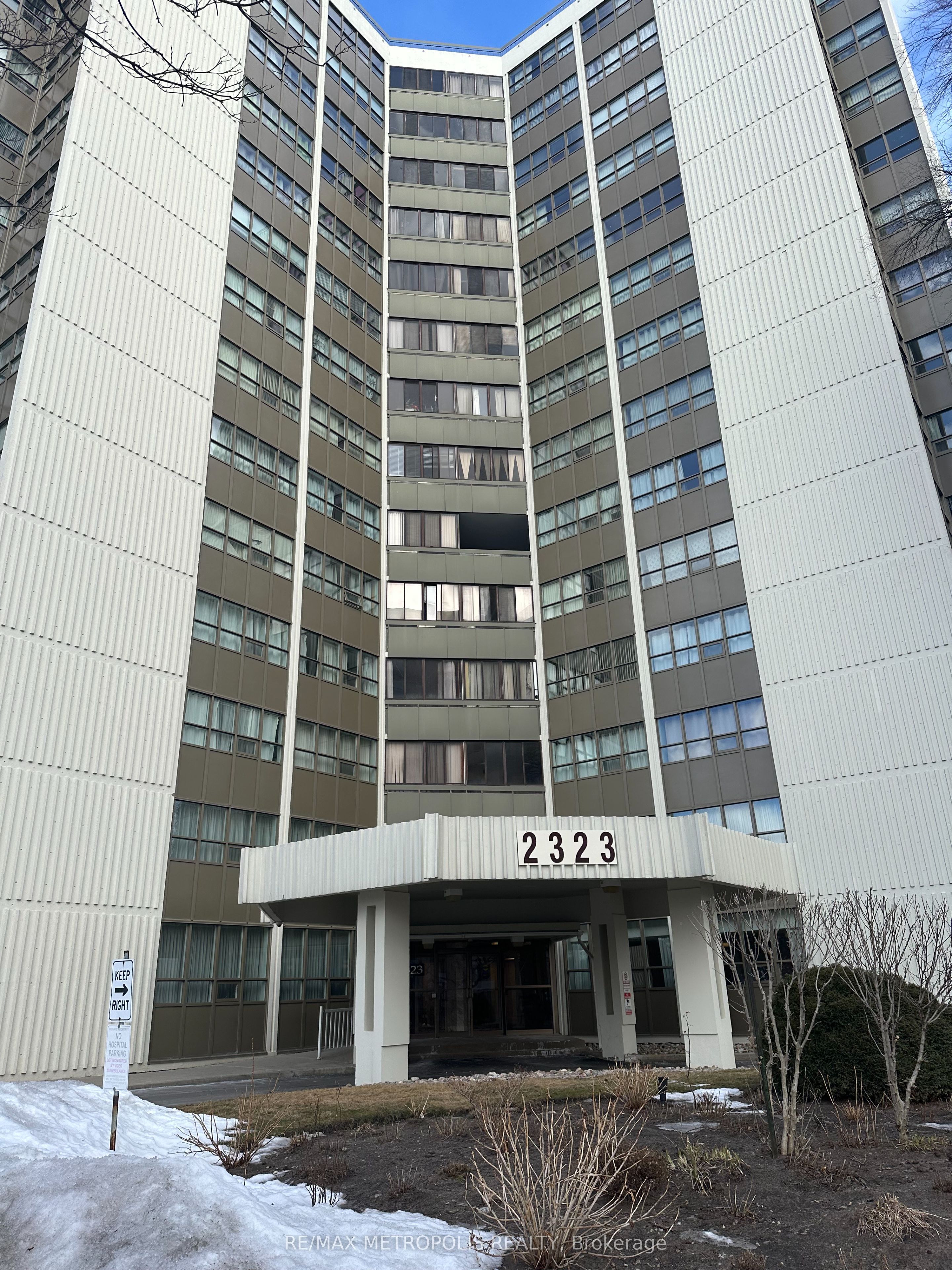 2323 Confederation Parkway PH03, Mississauga, ON L5B 1R6